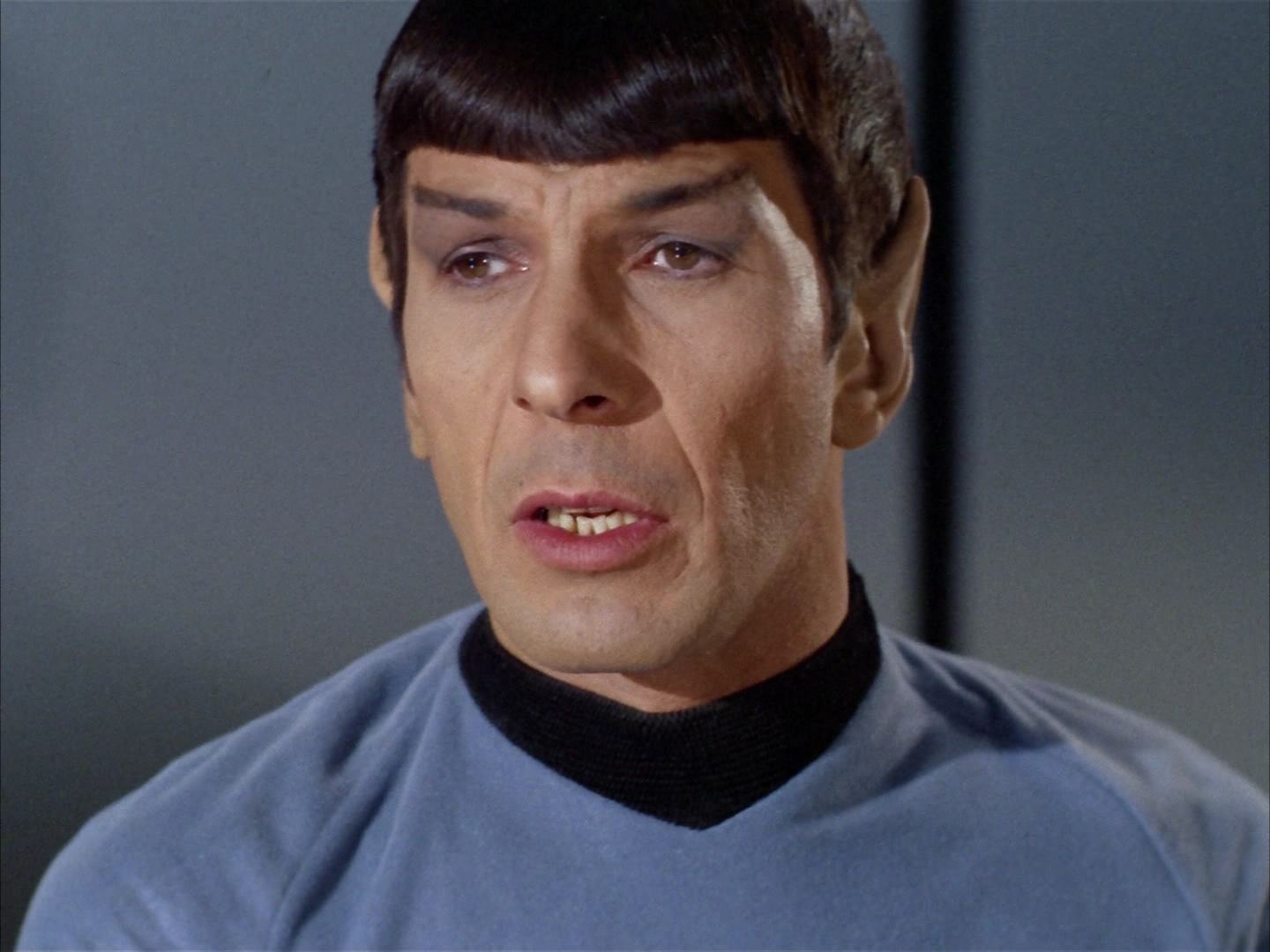 ariane179254_StarTrek_2x14_WolfInTheFold_2249.jpg