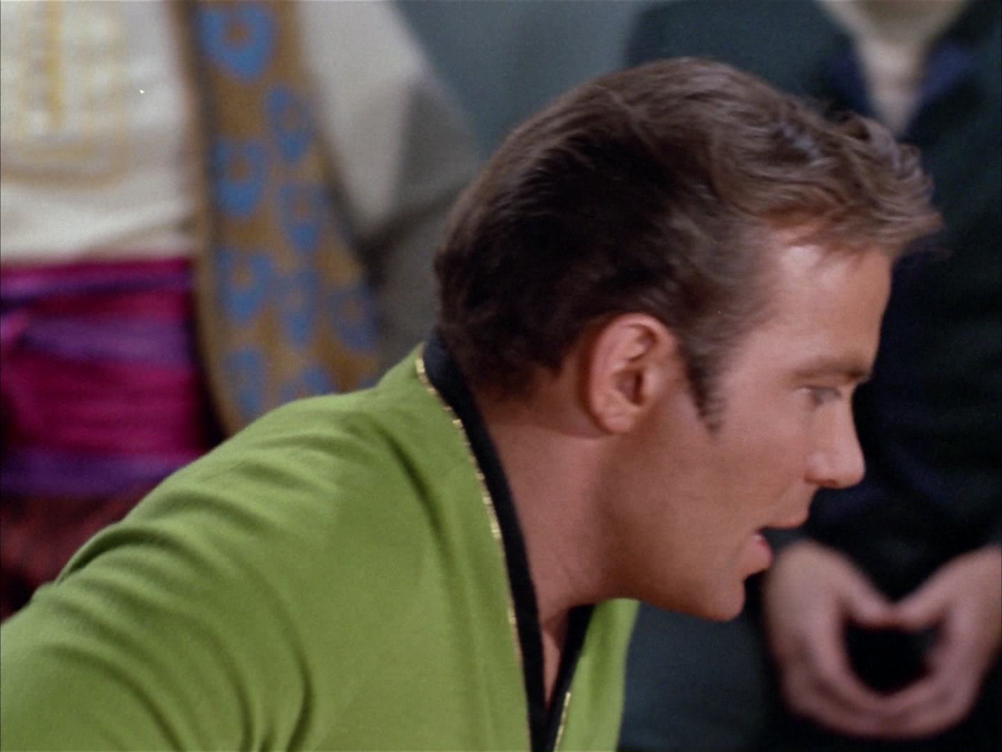 ariane179254_StarTrek_2x14_WolfInTheFold_2253.jpg