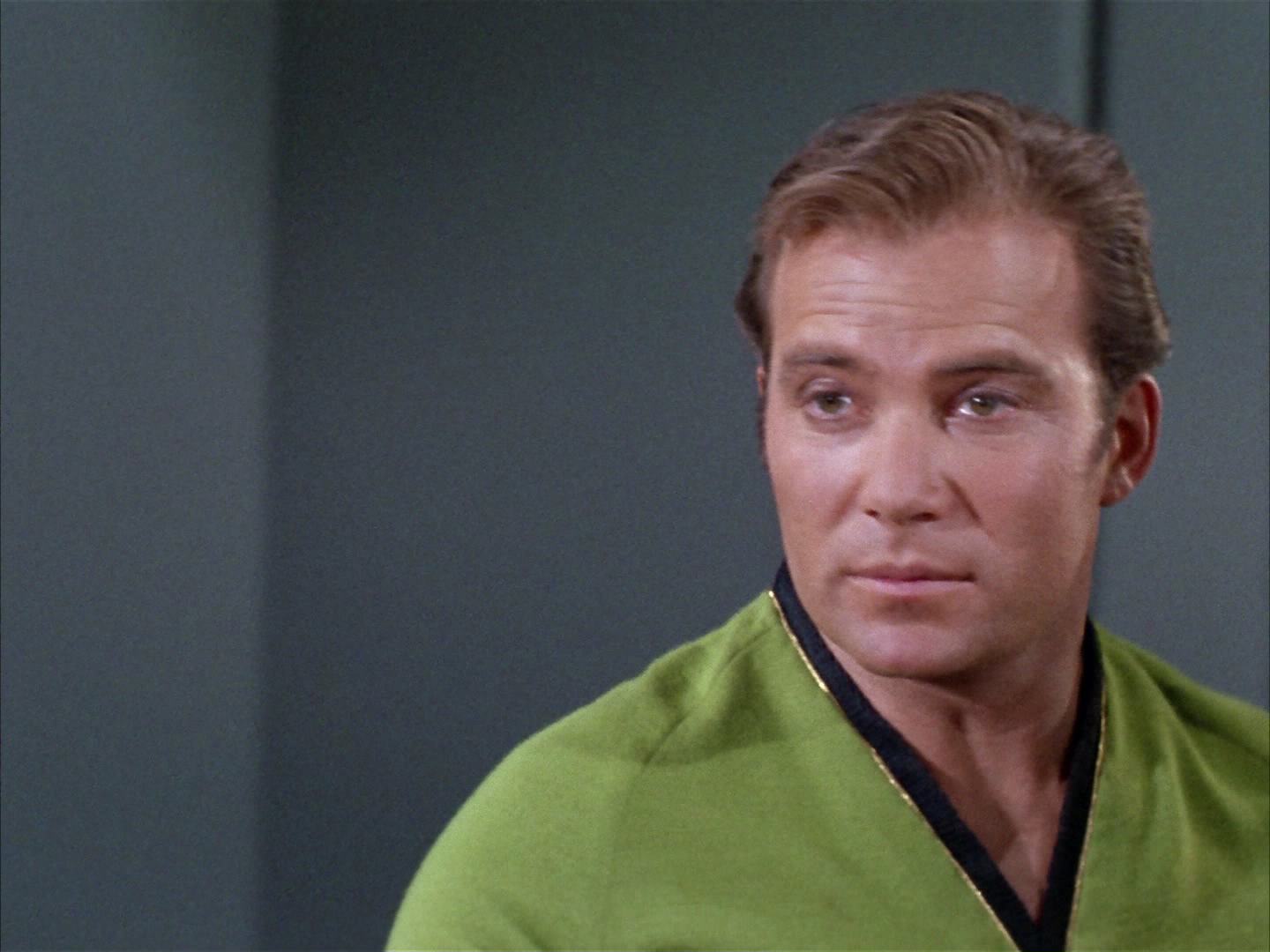 ariane179254_StarTrek_2x14_WolfInTheFold_2258.jpg