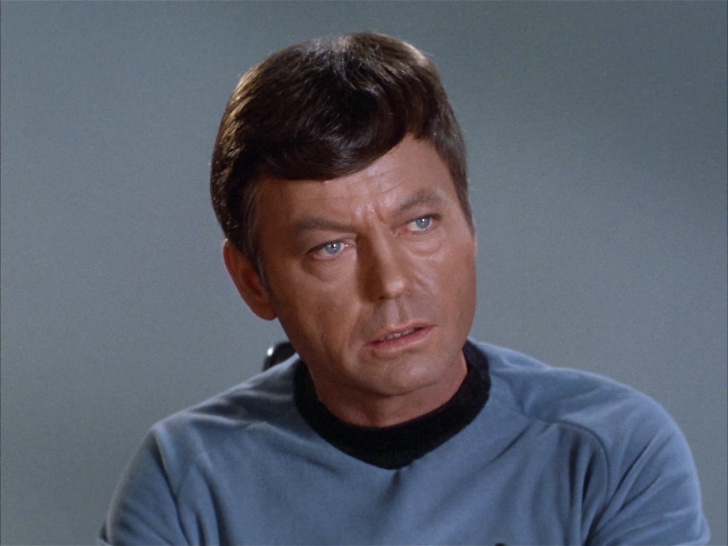 ariane179254_StarTrek_2x14_WolfInTheFold_2271.jpg