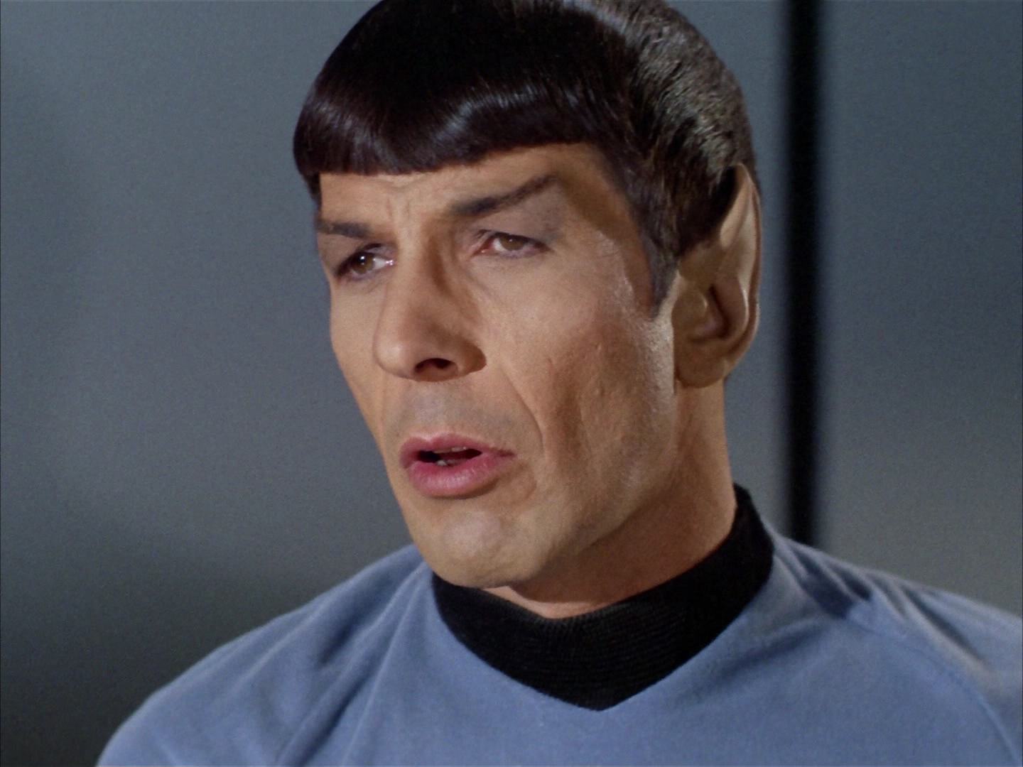 ariane179254_StarTrek_2x14_WolfInTheFold_2274.jpg