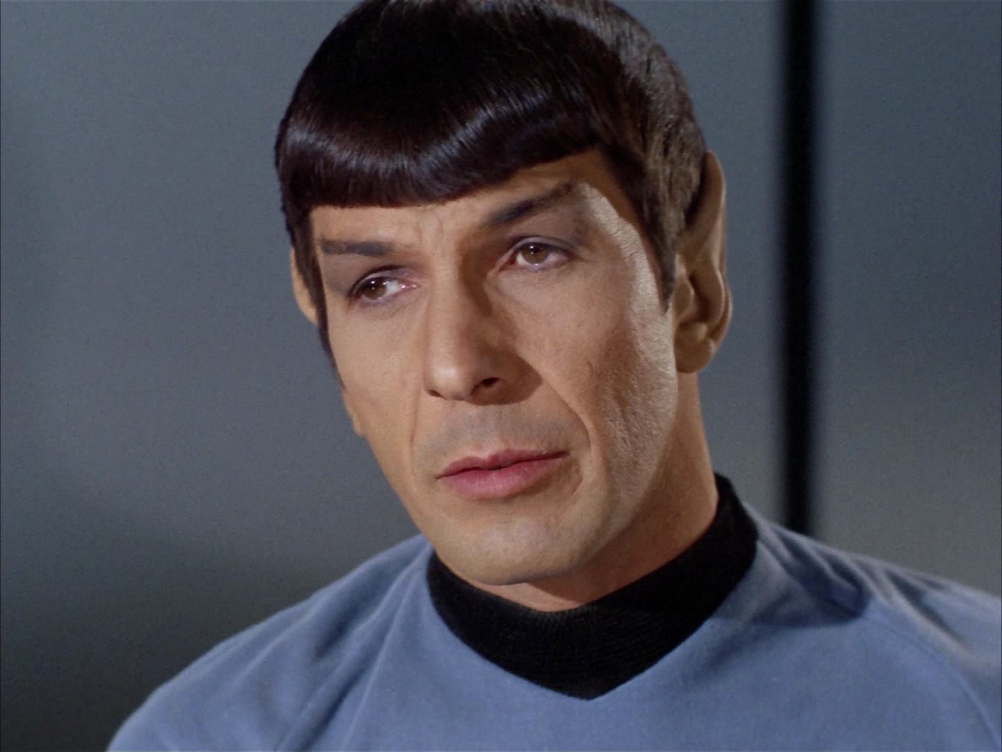 ariane179254_StarTrek_2x14_WolfInTheFold_2277.jpg