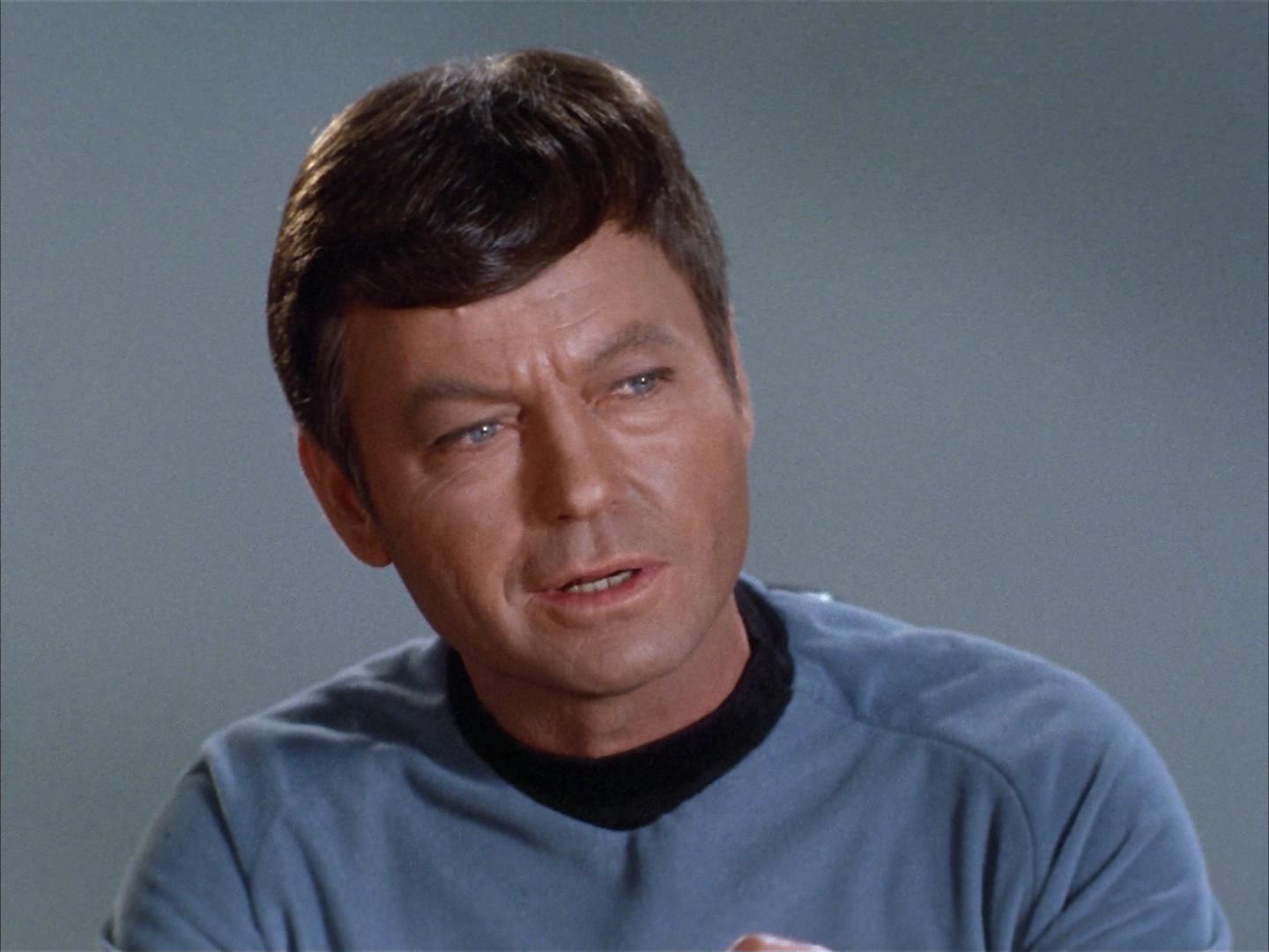 ariane179254_StarTrek_2x14_WolfInTheFold_2279.jpg
