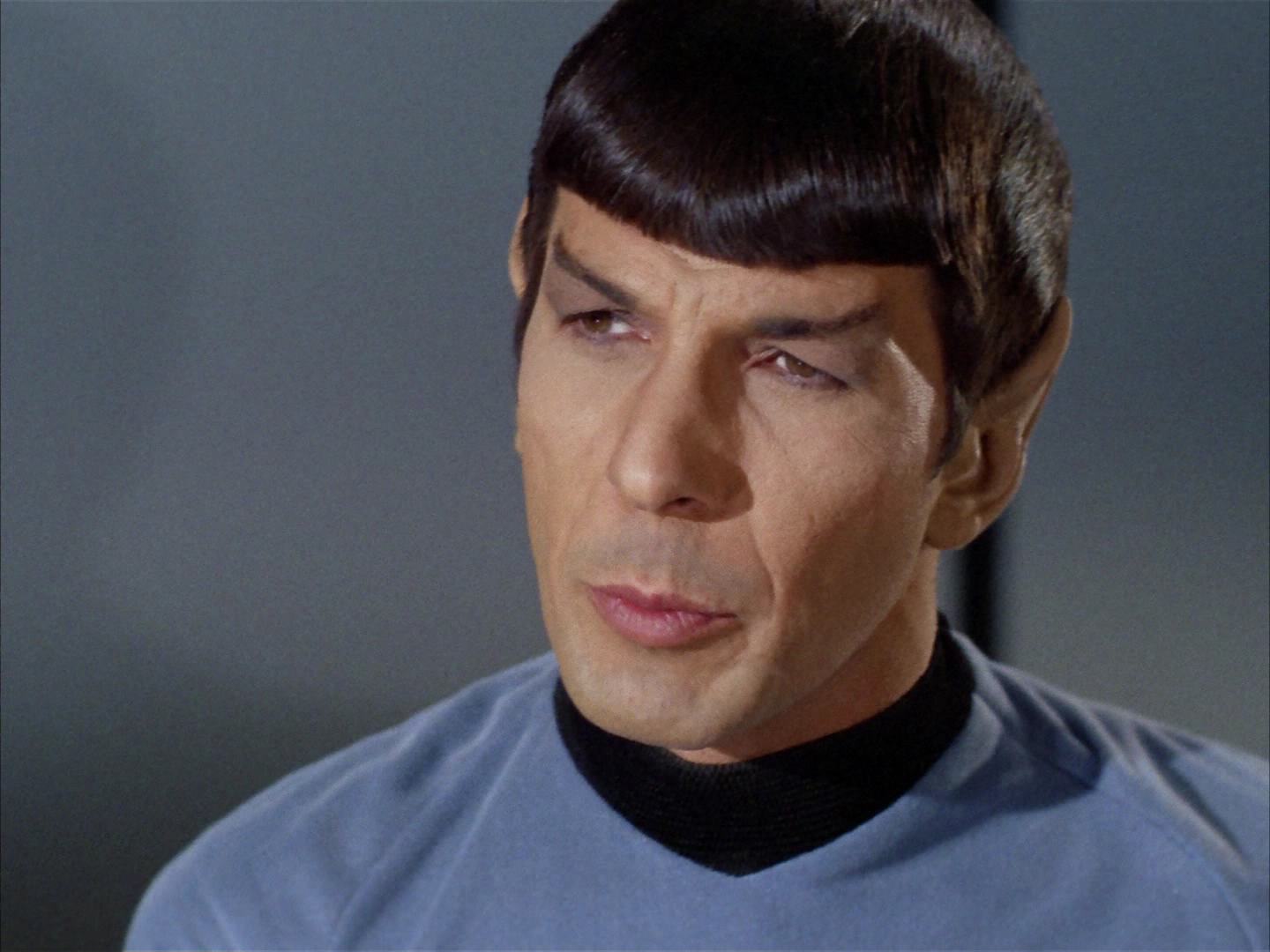 ariane179254_StarTrek_2x14_WolfInTheFold_2287.jpg