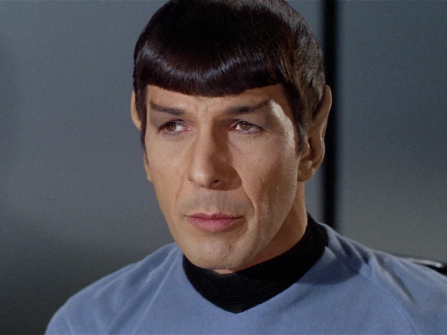 ariane179254_StarTrek_2x14_WolfInTheFold_2294.jpg