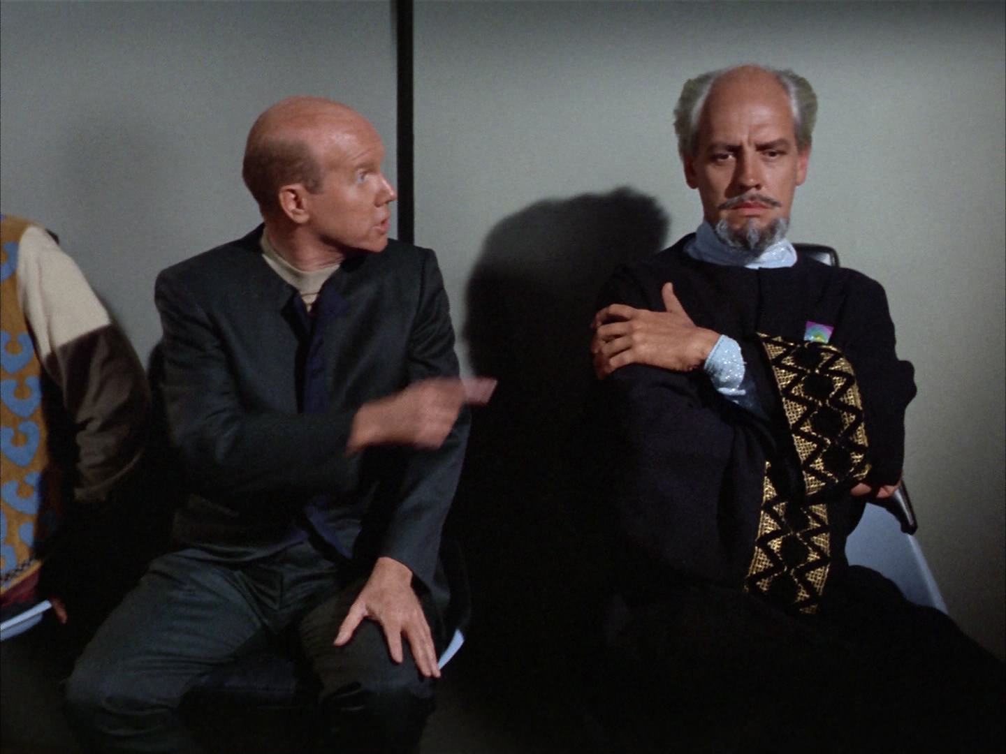 ariane179254_StarTrek_2x14_WolfInTheFold_2302.jpg