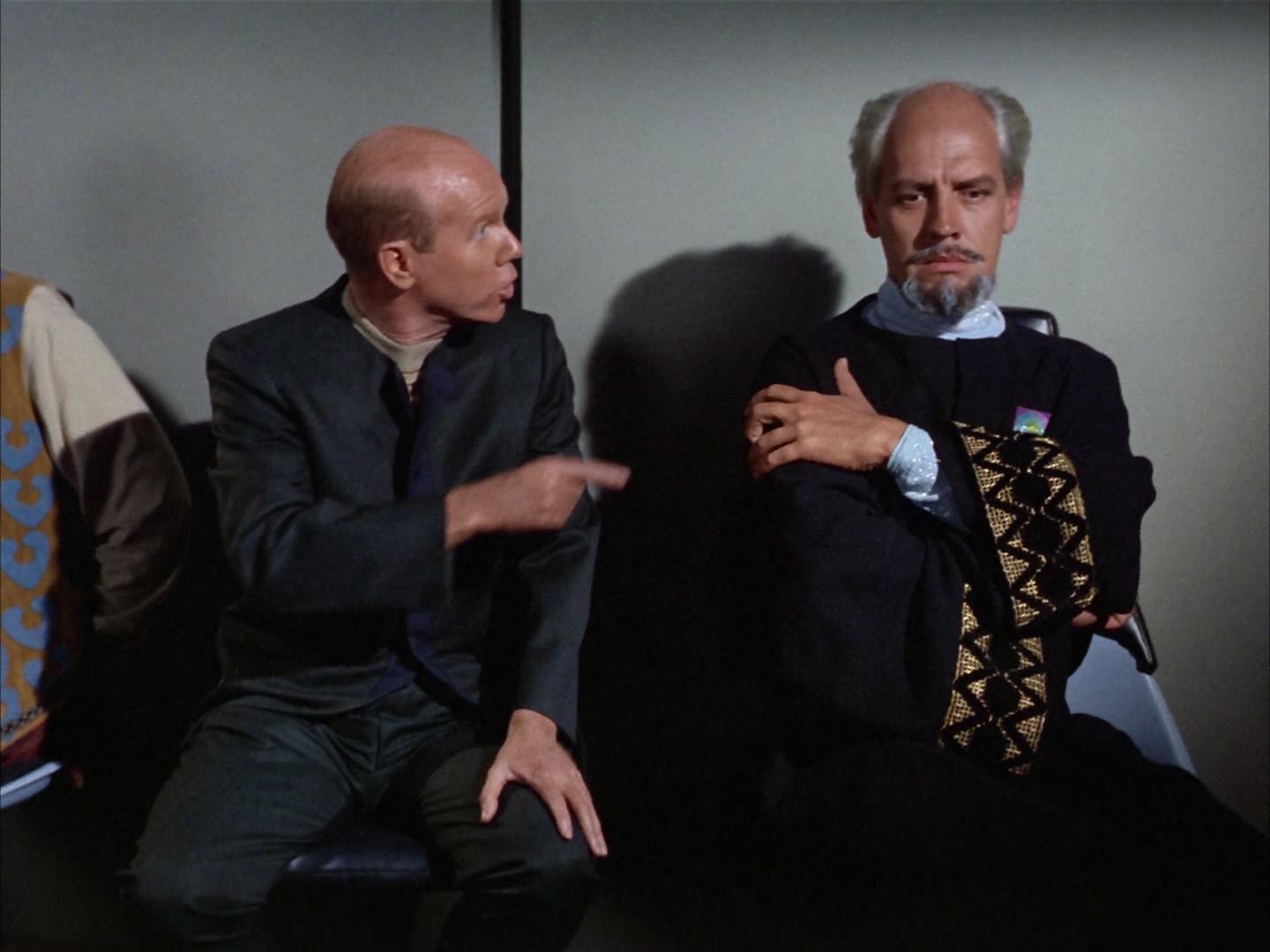ariane179254_StarTrek_2x14_WolfInTheFold_2303.jpg