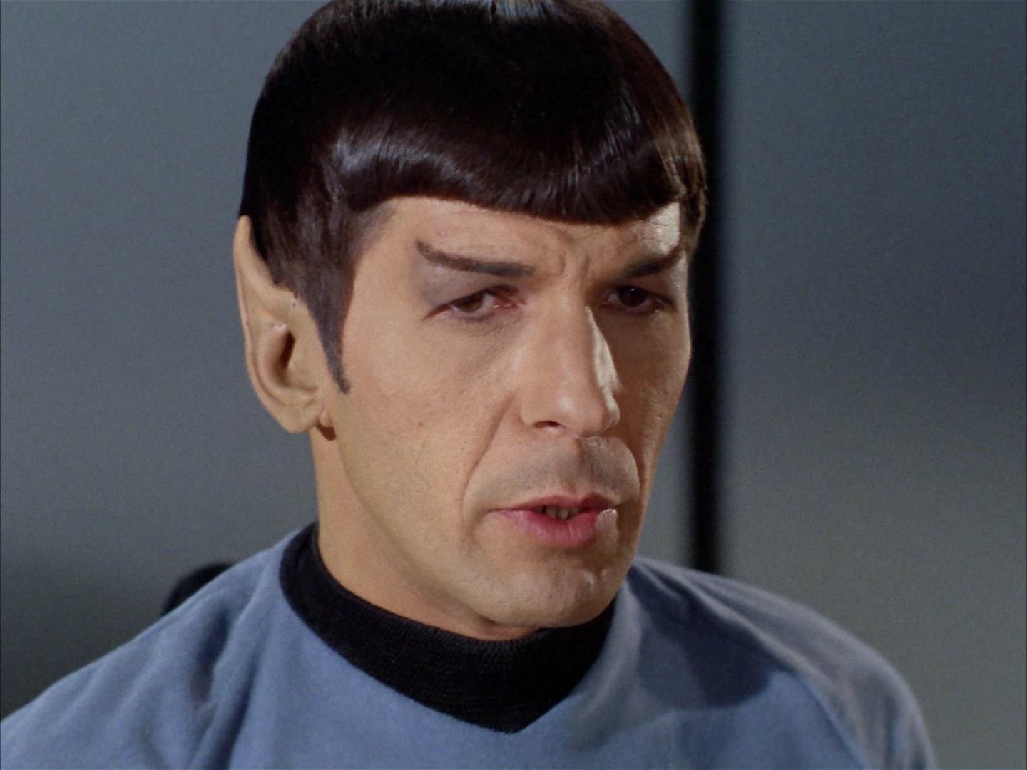 ariane179254_StarTrek_2x14_WolfInTheFold_2329.jpg