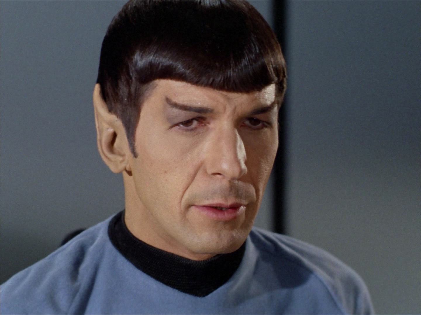 ariane179254_StarTrek_2x14_WolfInTheFold_2334.jpg