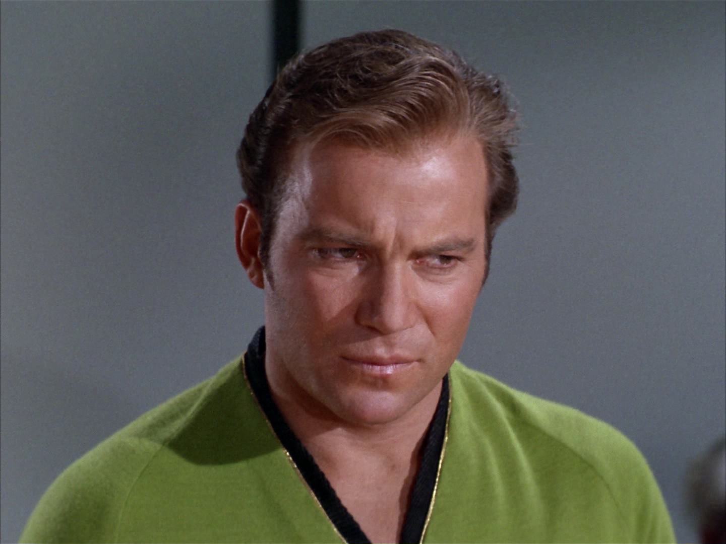 ariane179254_StarTrek_2x14_WolfInTheFold_2341.jpg