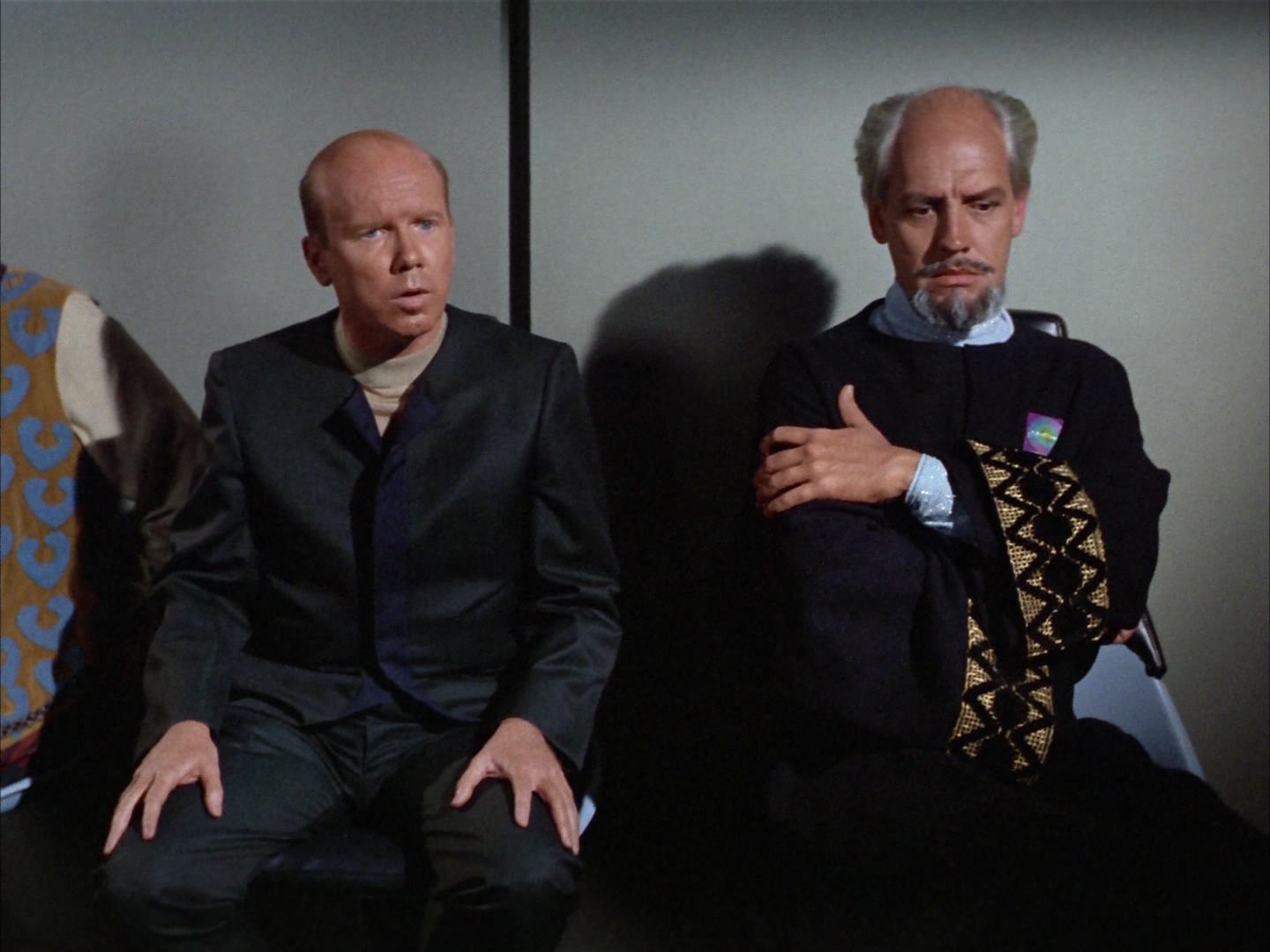ariane179254_StarTrek_2x14_WolfInTheFold_2351.jpg