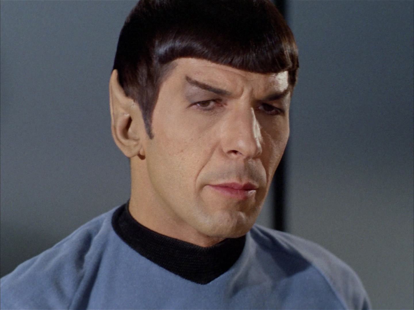 ariane179254_StarTrek_2x14_WolfInTheFold_2355.jpg