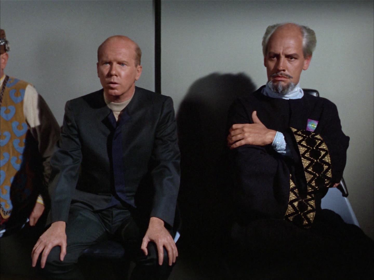 ariane179254_StarTrek_2x14_WolfInTheFold_2386.jpg