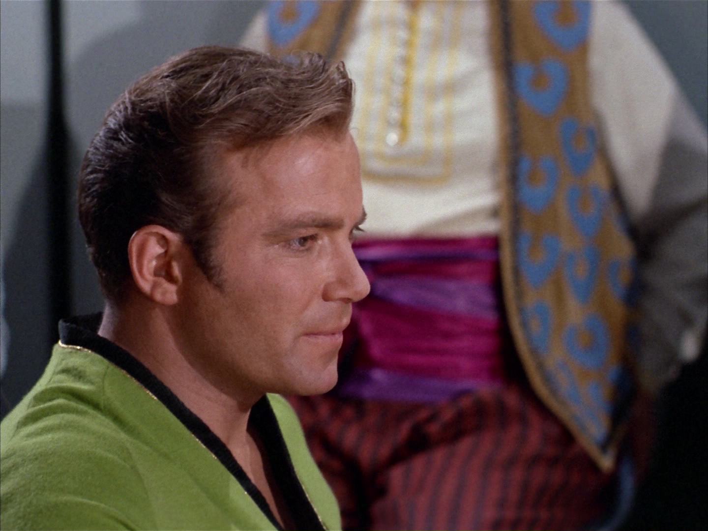 ariane179254_StarTrek_2x14_WolfInTheFold_2401.jpg