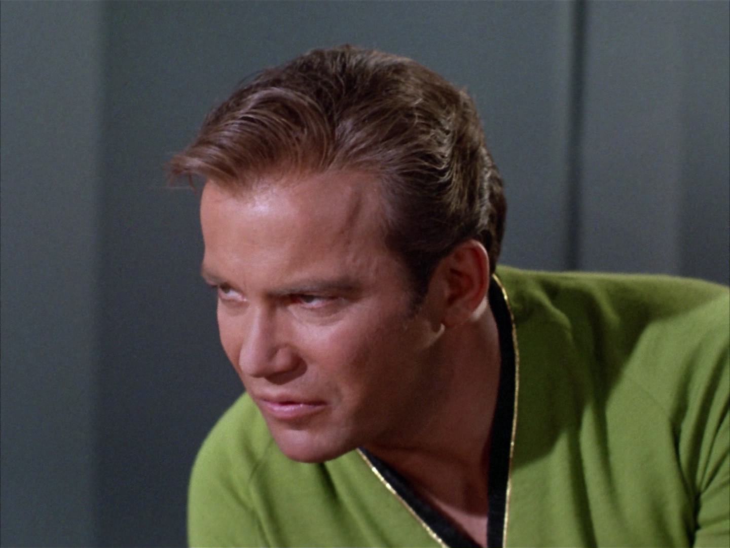 ariane179254_StarTrek_2x14_WolfInTheFold_2415.jpg