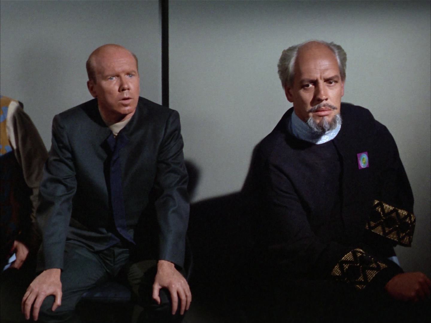 ariane179254_StarTrek_2x14_WolfInTheFold_2434.jpg