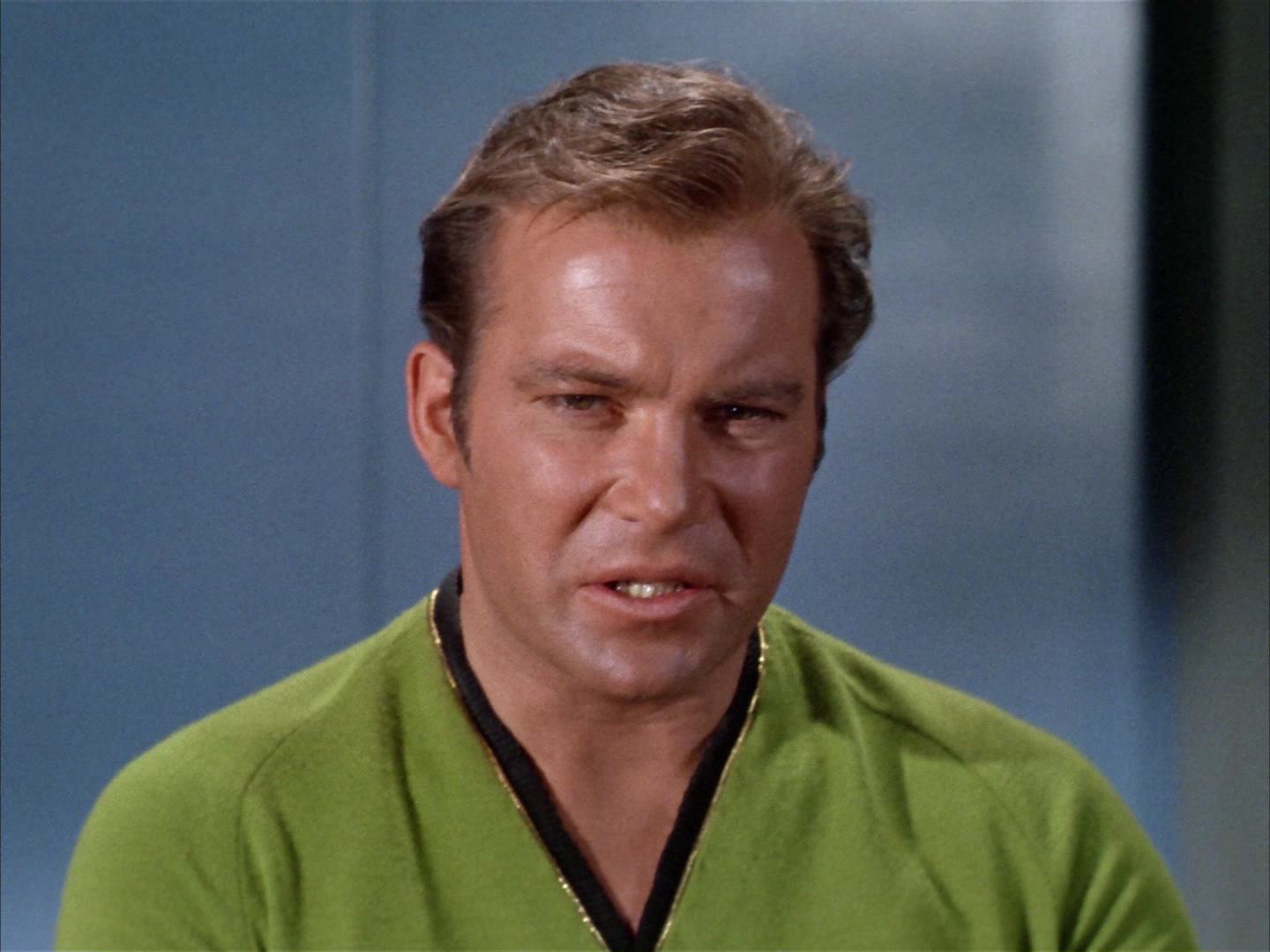 ariane179254_StarTrek_2x14_WolfInTheFold_2473.jpg