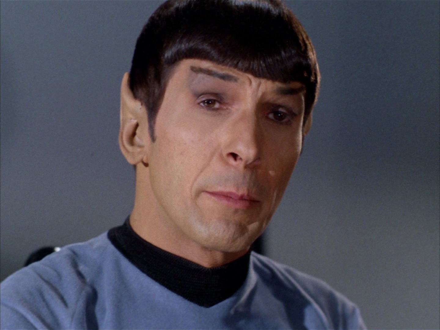 ariane179254_StarTrek_2x14_WolfInTheFold_2483.jpg