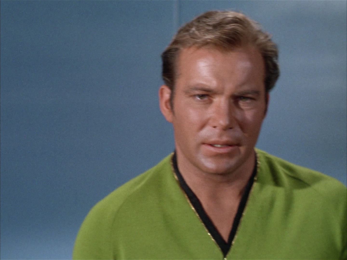 ariane179254_StarTrek_2x14_WolfInTheFold_2498.jpg
