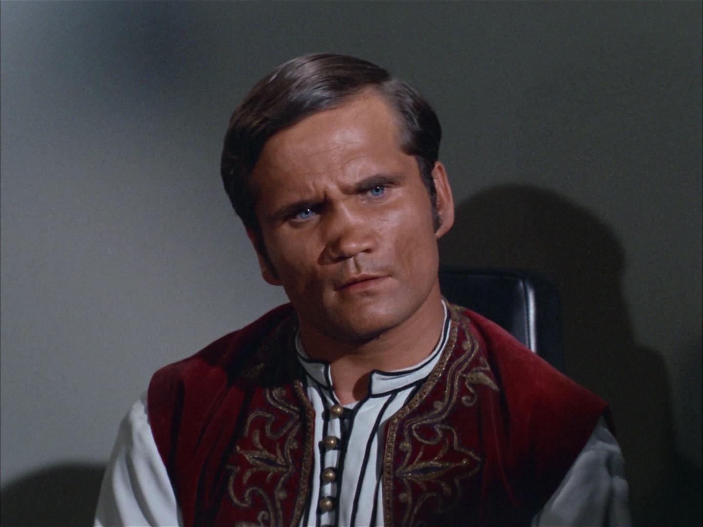ariane179254_StarTrek_2x14_WolfInTheFold_2513.jpg