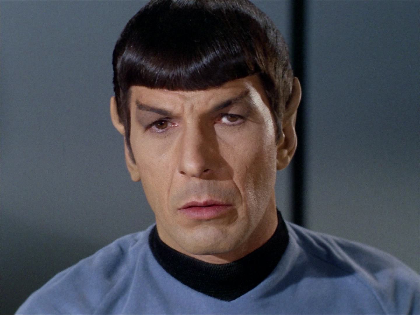 ariane179254_StarTrek_2x14_WolfInTheFold_2520.jpg