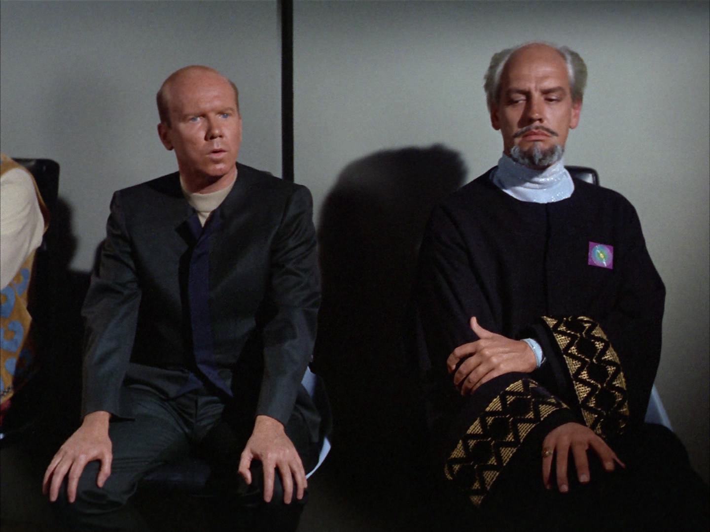 ariane179254_StarTrek_2x14_WolfInTheFold_2522.jpg