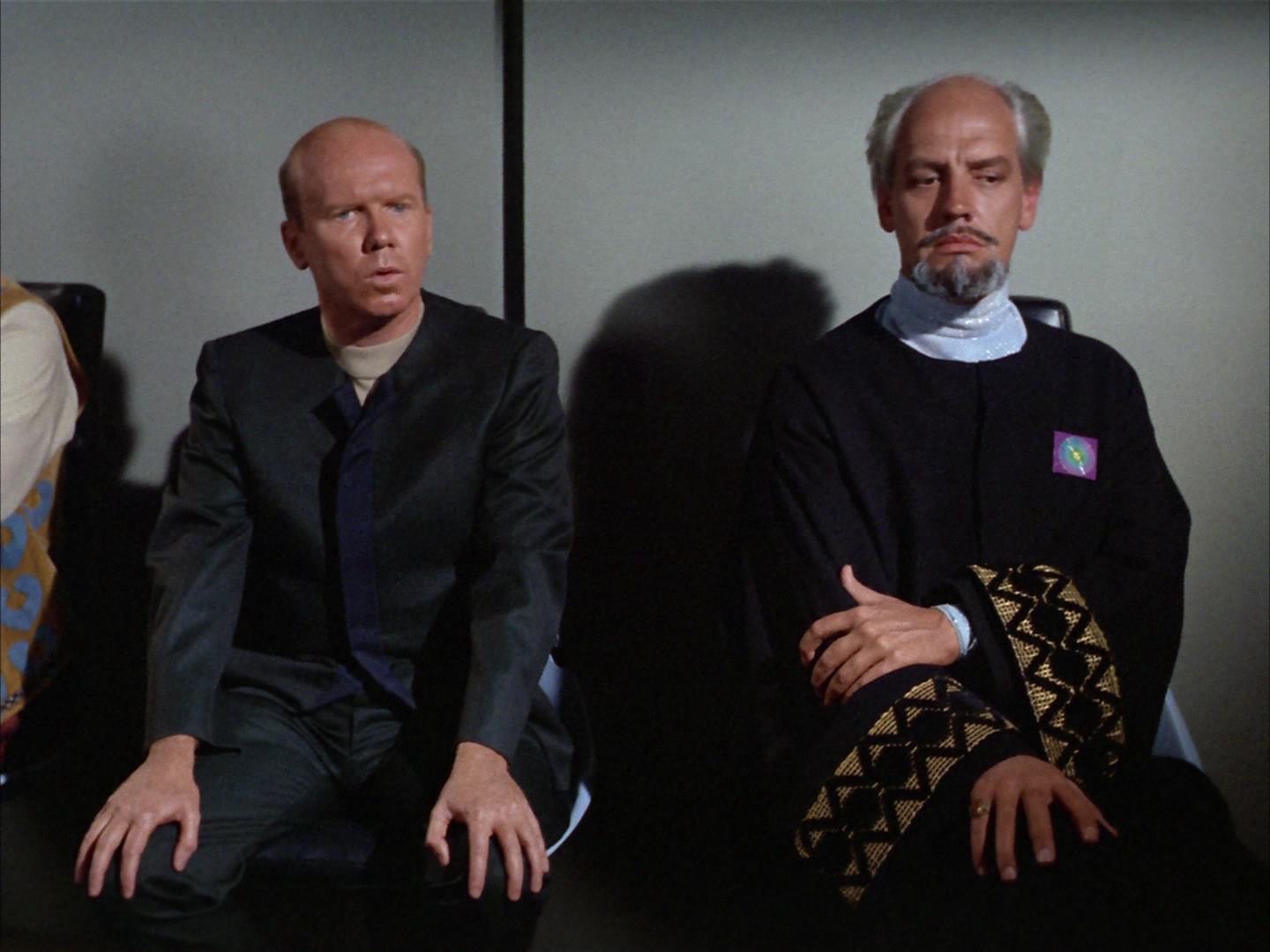 ariane179254_StarTrek_2x14_WolfInTheFold_2528.jpg