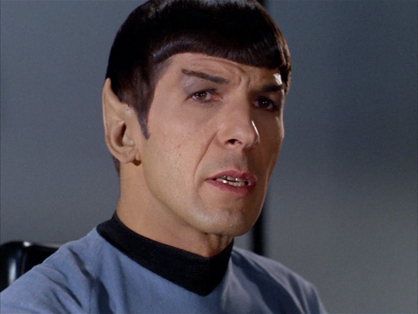 ariane179254_StarTrek_2x14_WolfInTheFold_2534.jpg