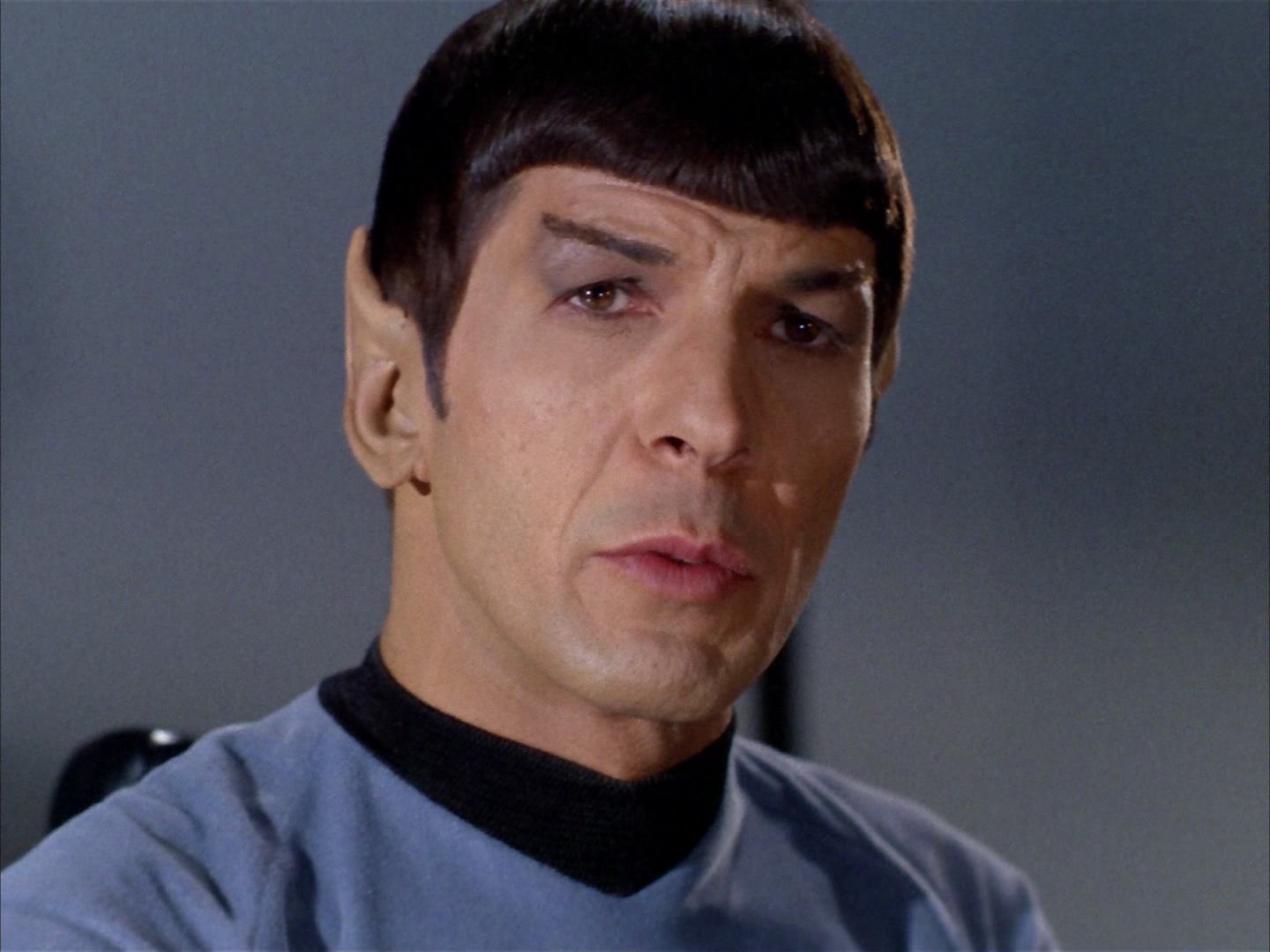 ariane179254_StarTrek_2x14_WolfInTheFold_2536.jpg