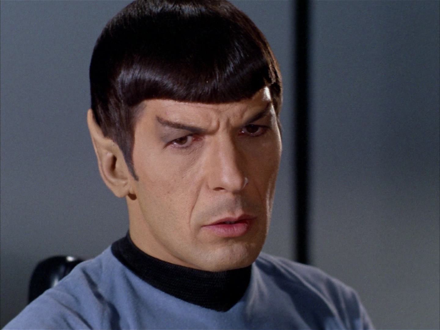 ariane179254_StarTrek_2x14_WolfInTheFold_2566.jpg