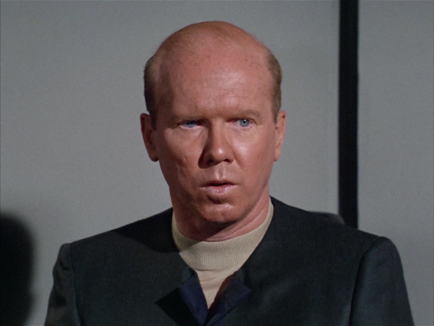 ariane179254_StarTrek_2x14_WolfInTheFold_2571.jpg