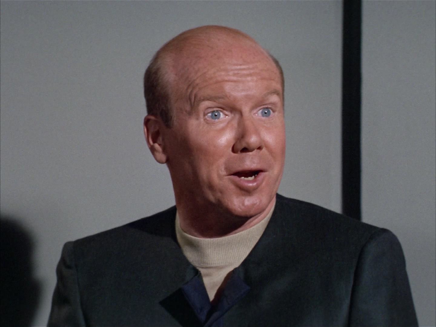 ariane179254_StarTrek_2x14_WolfInTheFold_2591.jpg