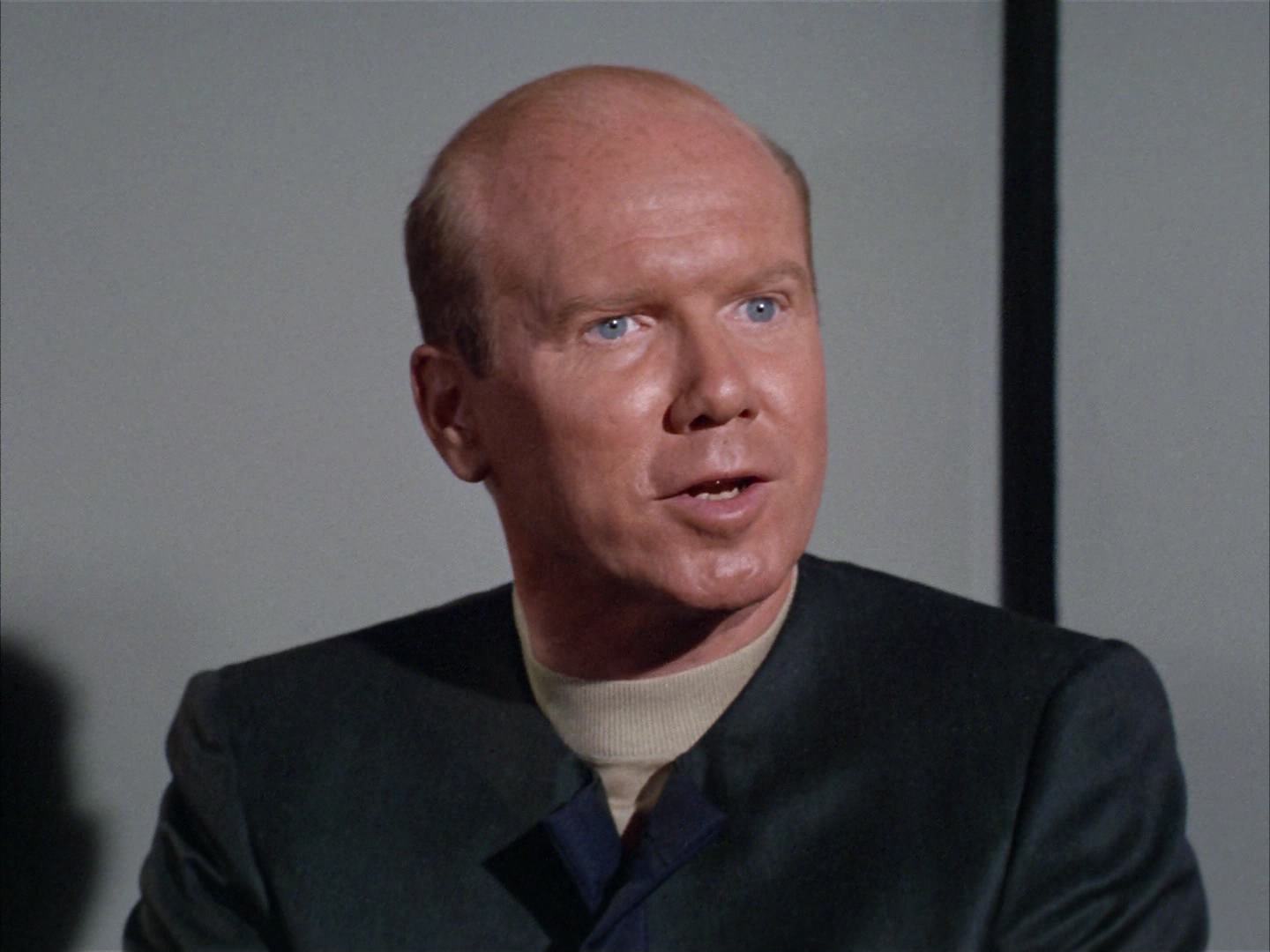 ariane179254_StarTrek_2x14_WolfInTheFold_2602.jpg