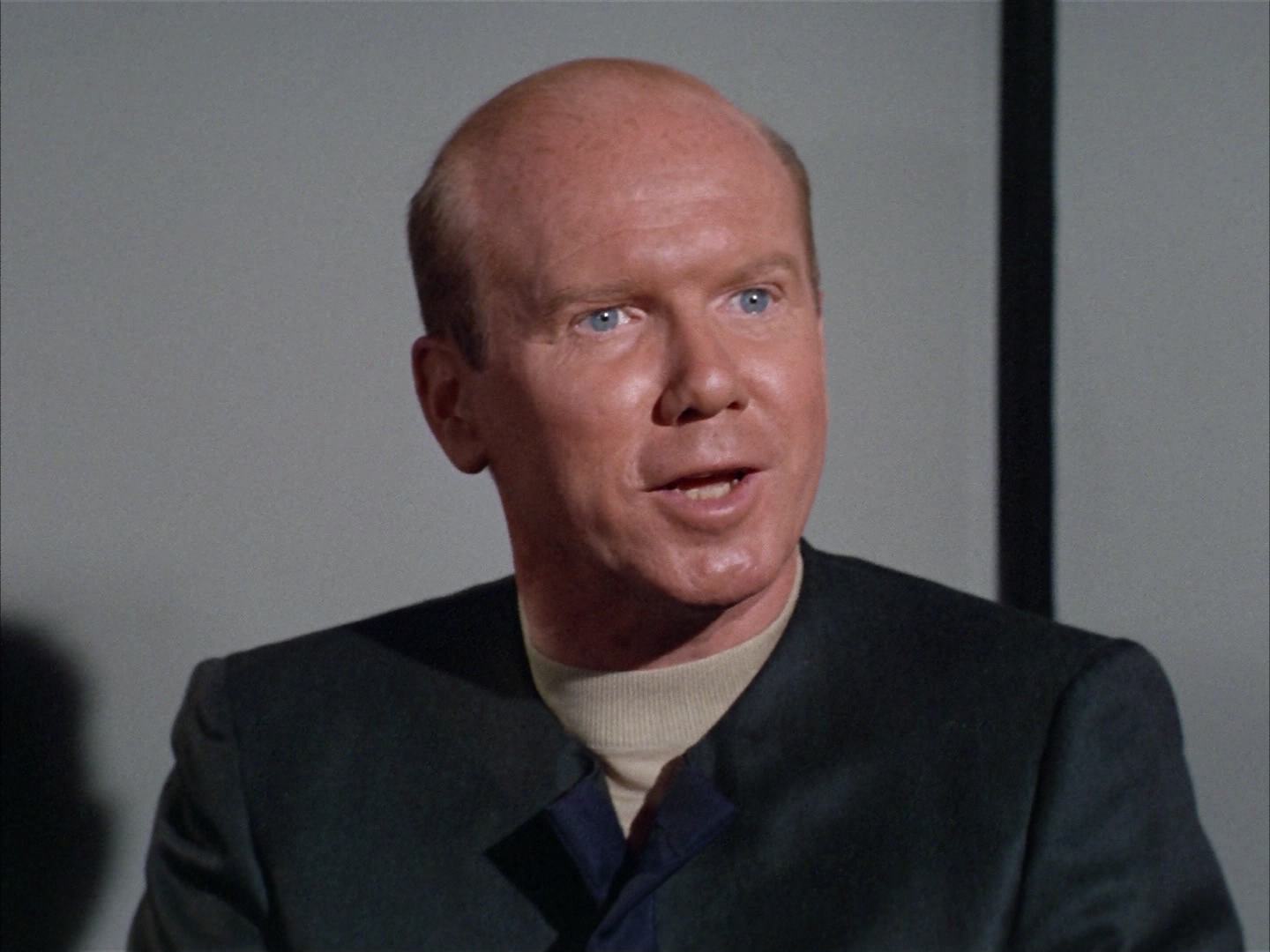ariane179254_StarTrek_2x14_WolfInTheFold_2604.jpg