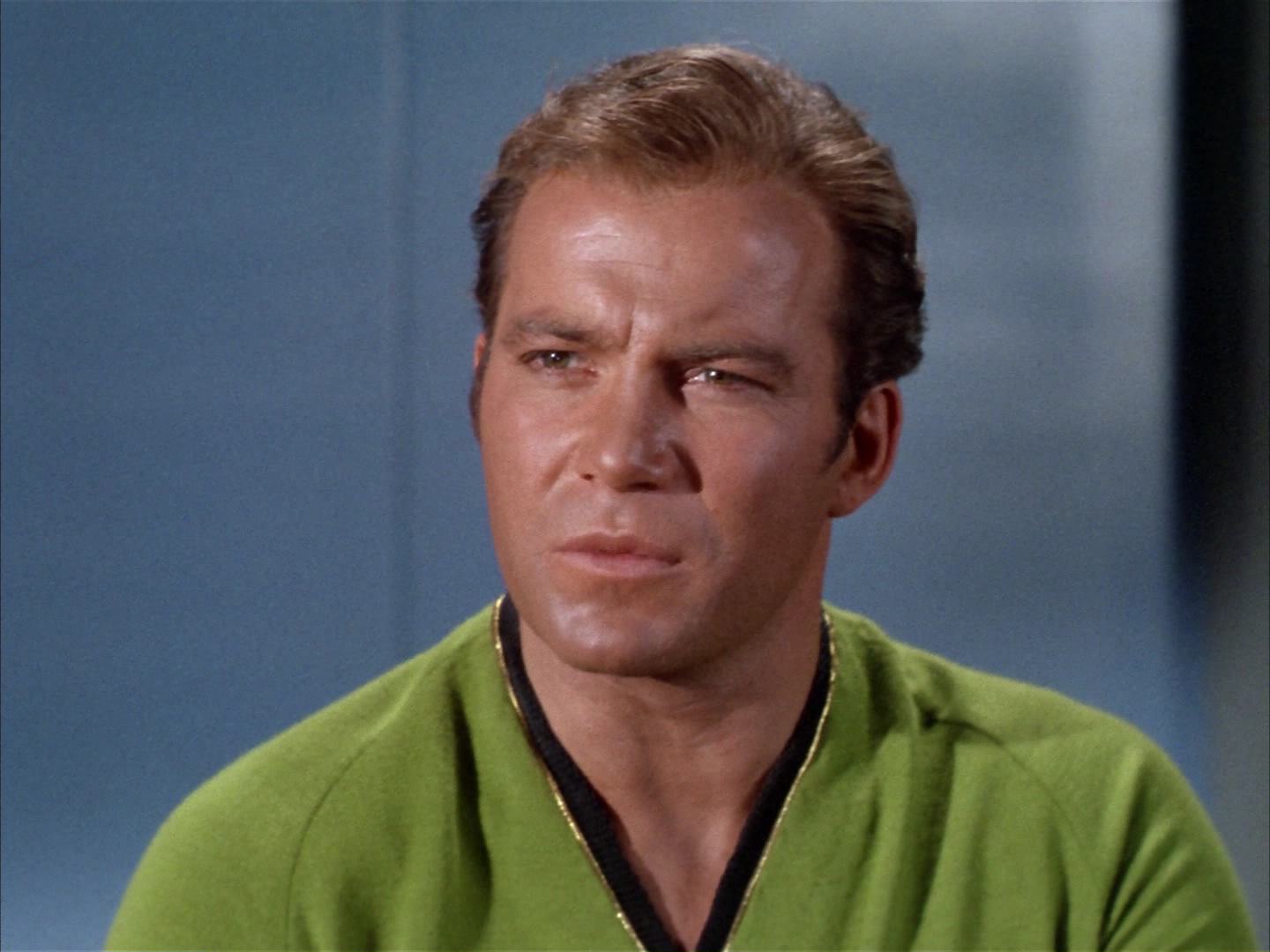 ariane179254_StarTrek_2x14_WolfInTheFold_2627.jpg