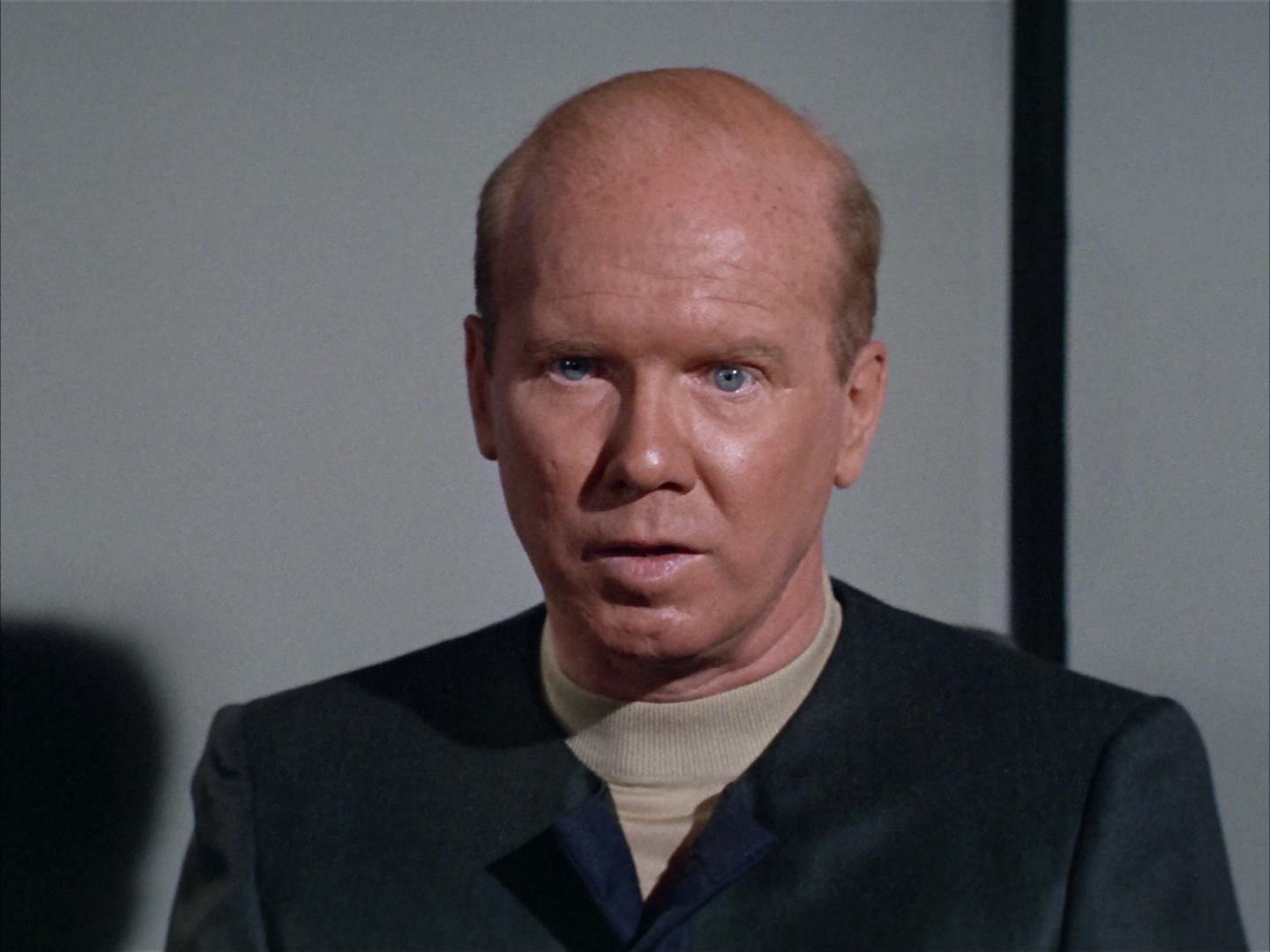 ariane179254_StarTrek_2x14_WolfInTheFold_2698.jpg