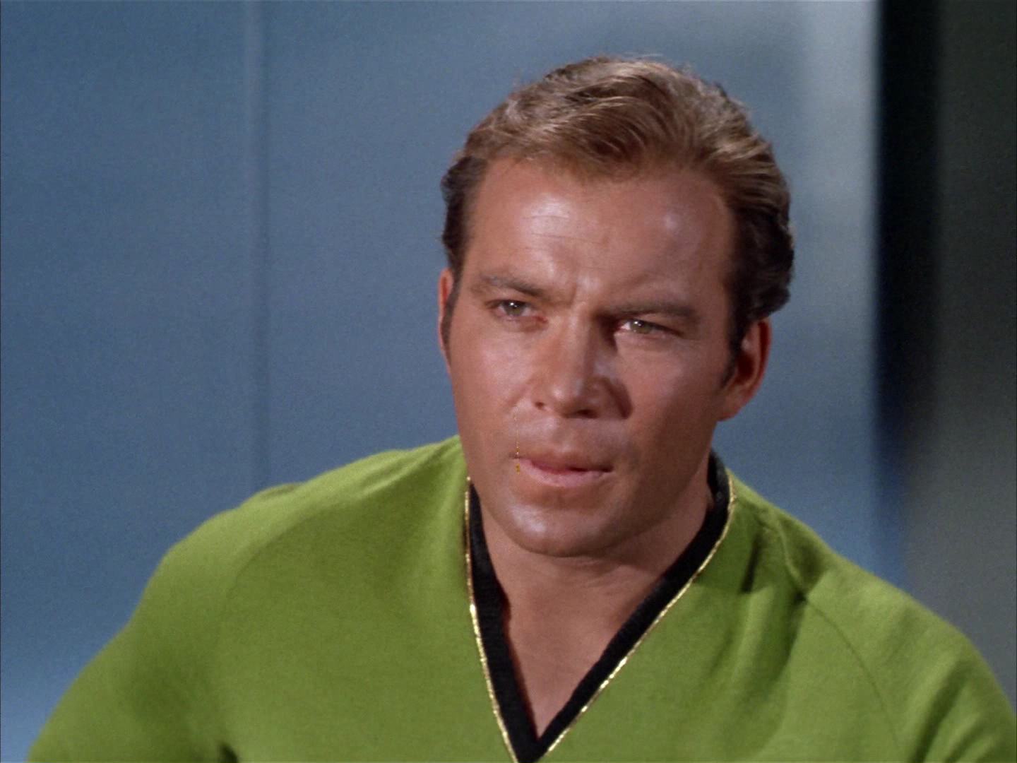 ariane179254_StarTrek_2x14_WolfInTheFold_2703.jpg