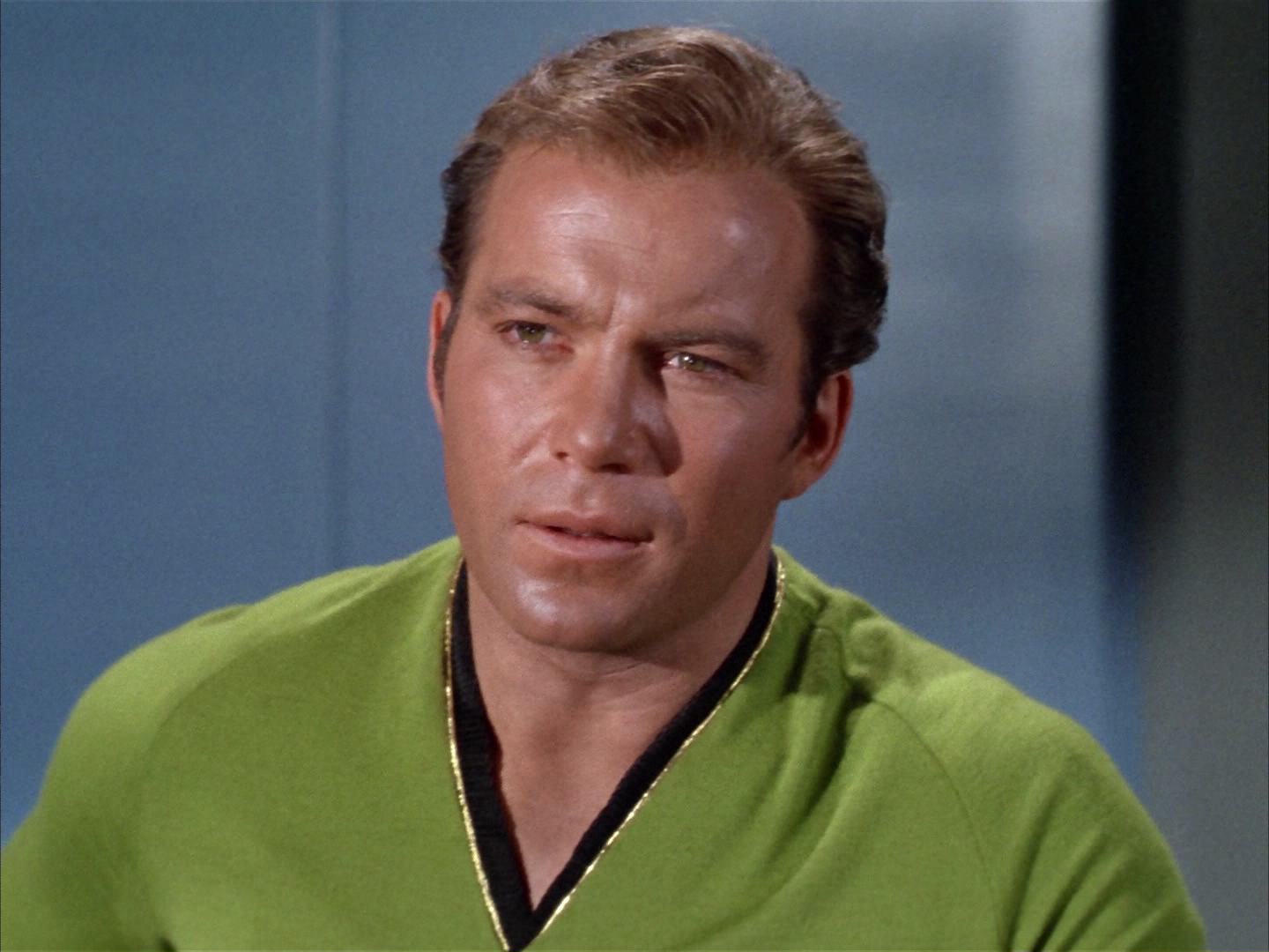 ariane179254_StarTrek_2x14_WolfInTheFold_2704.jpg