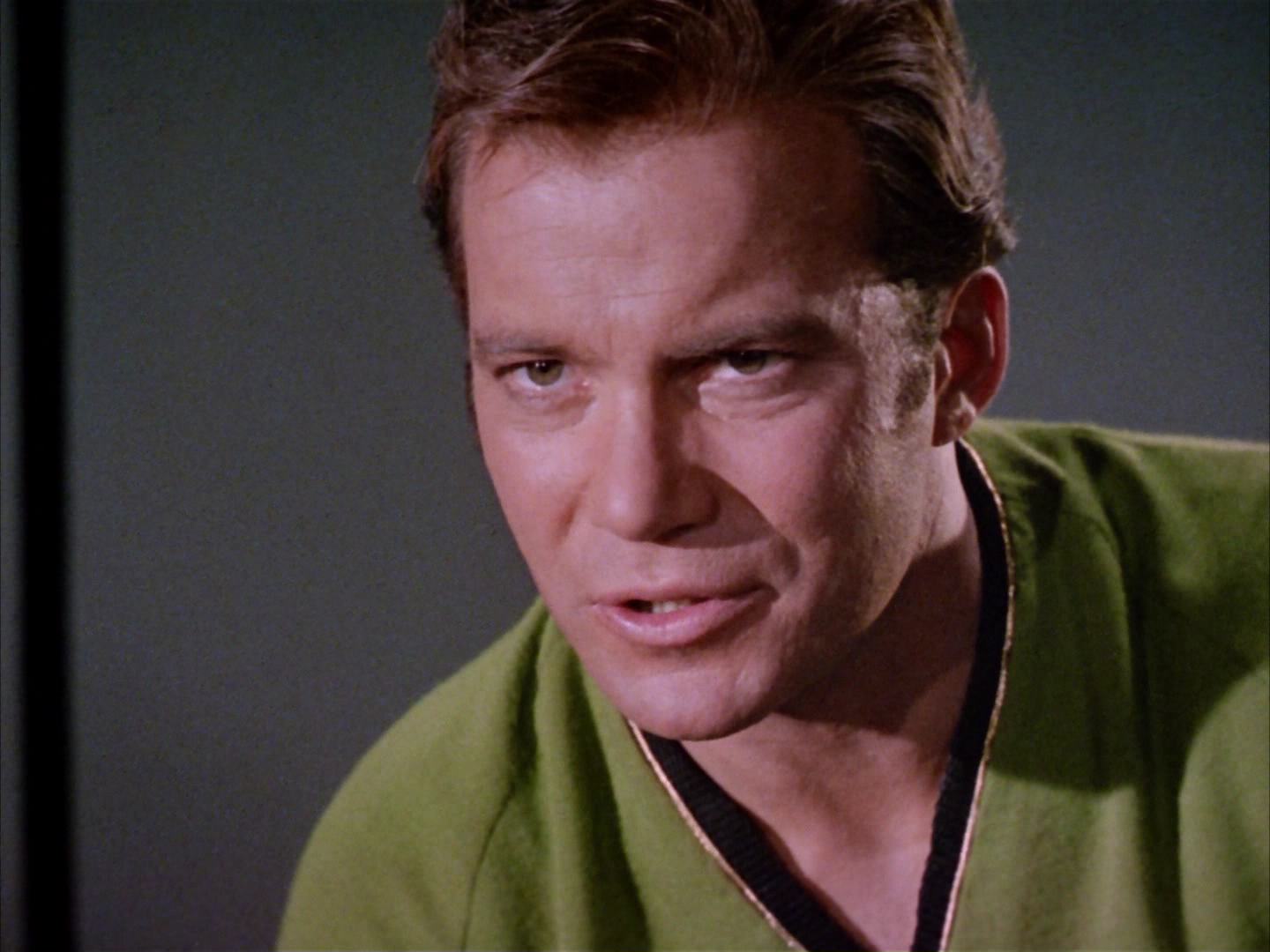 ariane179254_StarTrek_2x14_WolfInTheFold_2755.jpg