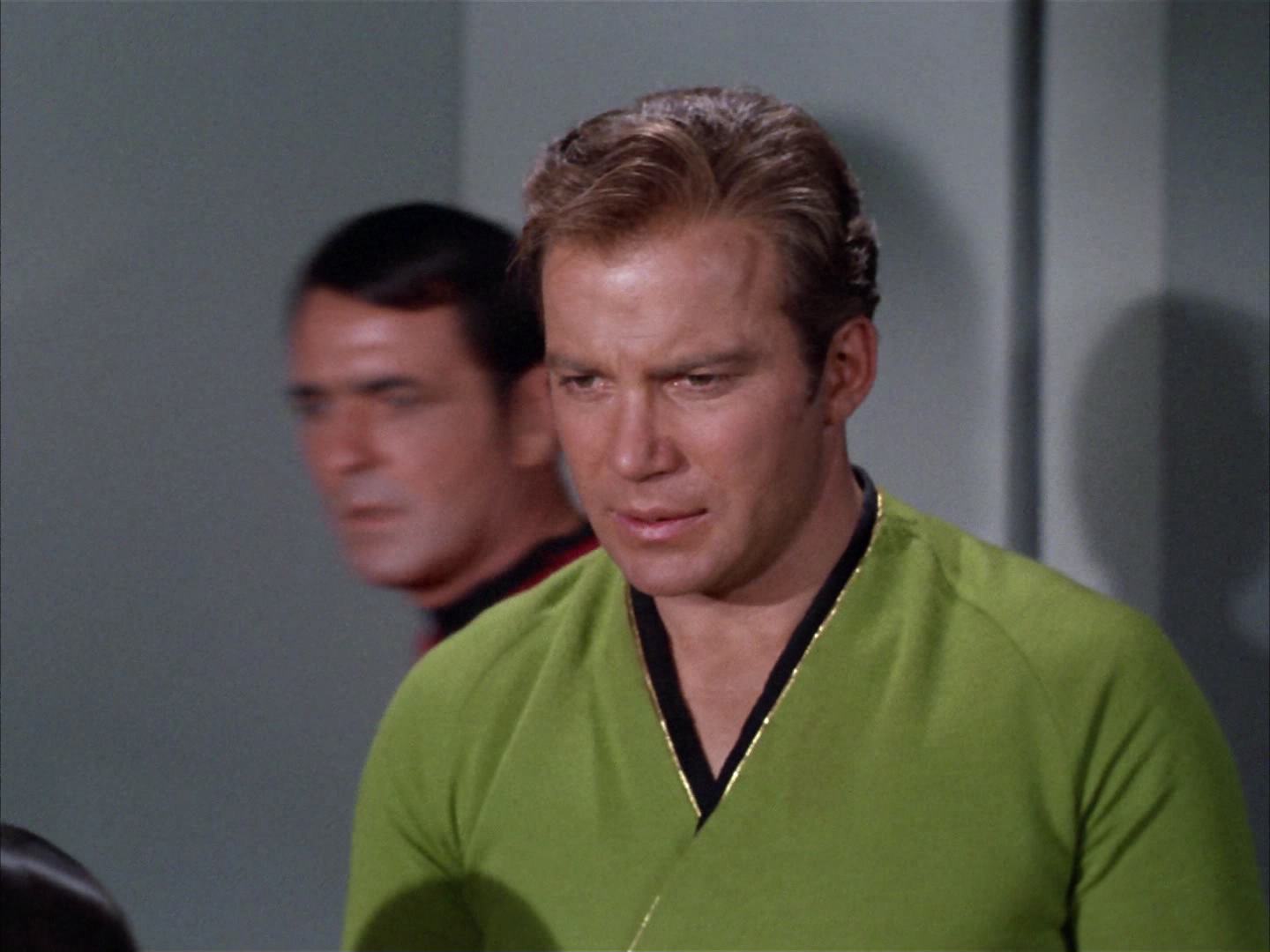 ariane179254_StarTrek_2x14_WolfInTheFold_2777.jpg