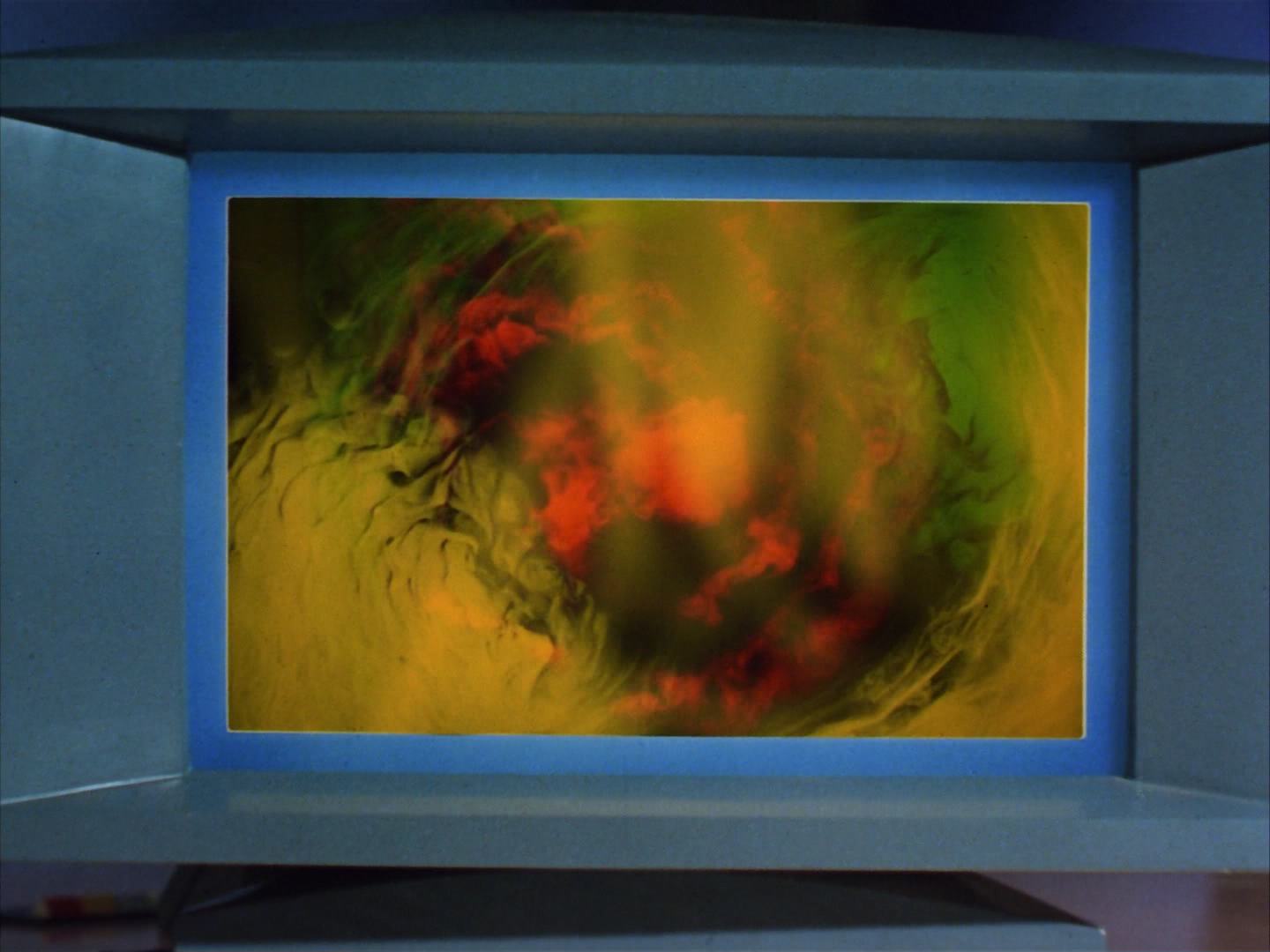 ariane179254_StarTrek_2x14_WolfInTheFold_2781.jpg
