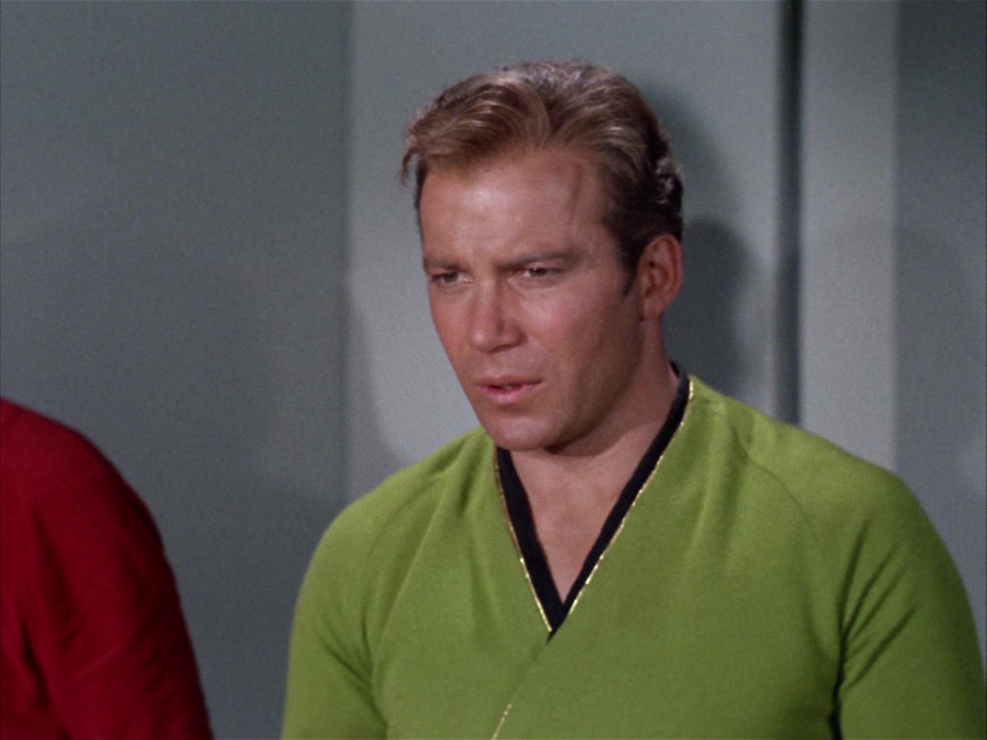 ariane179254_StarTrek_2x14_WolfInTheFold_2790.jpg