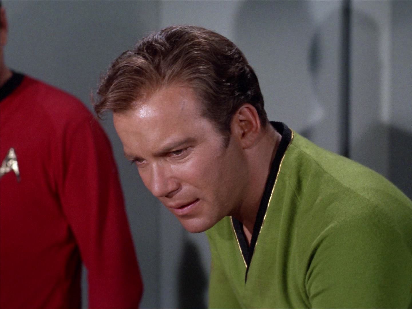 ariane179254_StarTrek_2x14_WolfInTheFold_2815.jpg