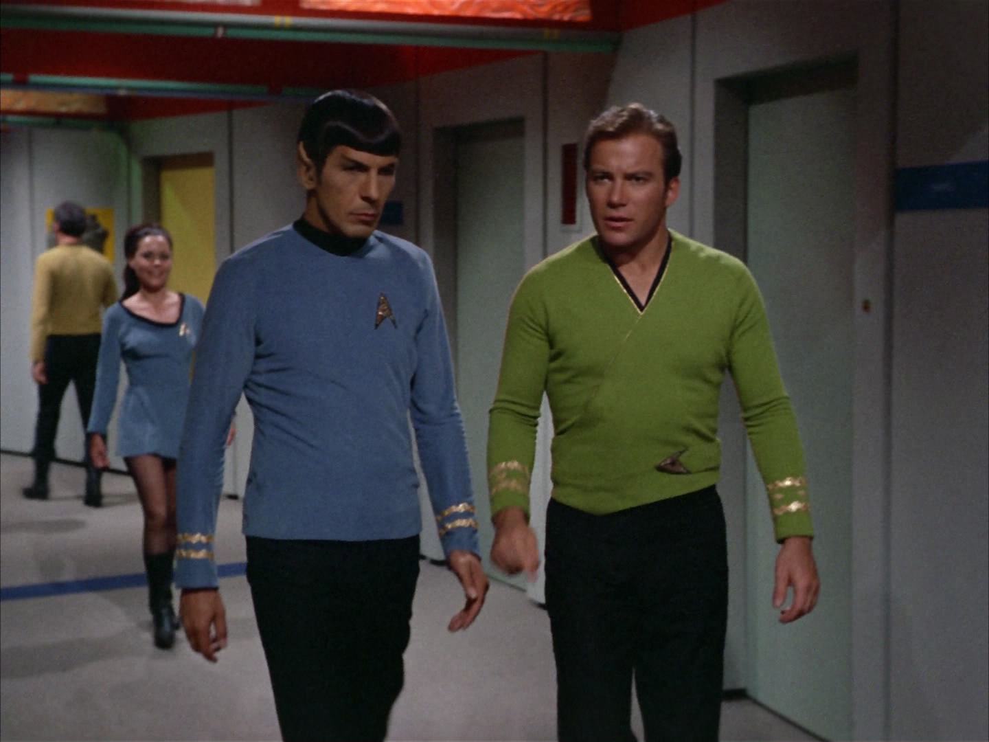 ariane179254_StarTrek_2x14_WolfInTheFold_2847.jpg