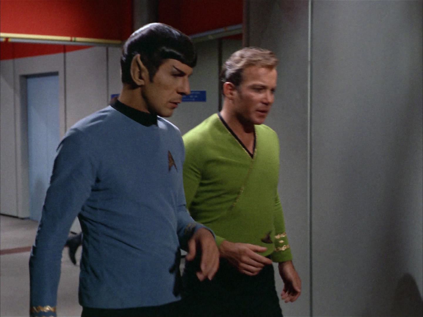 ariane179254_StarTrek_2x14_WolfInTheFold_2860.jpg