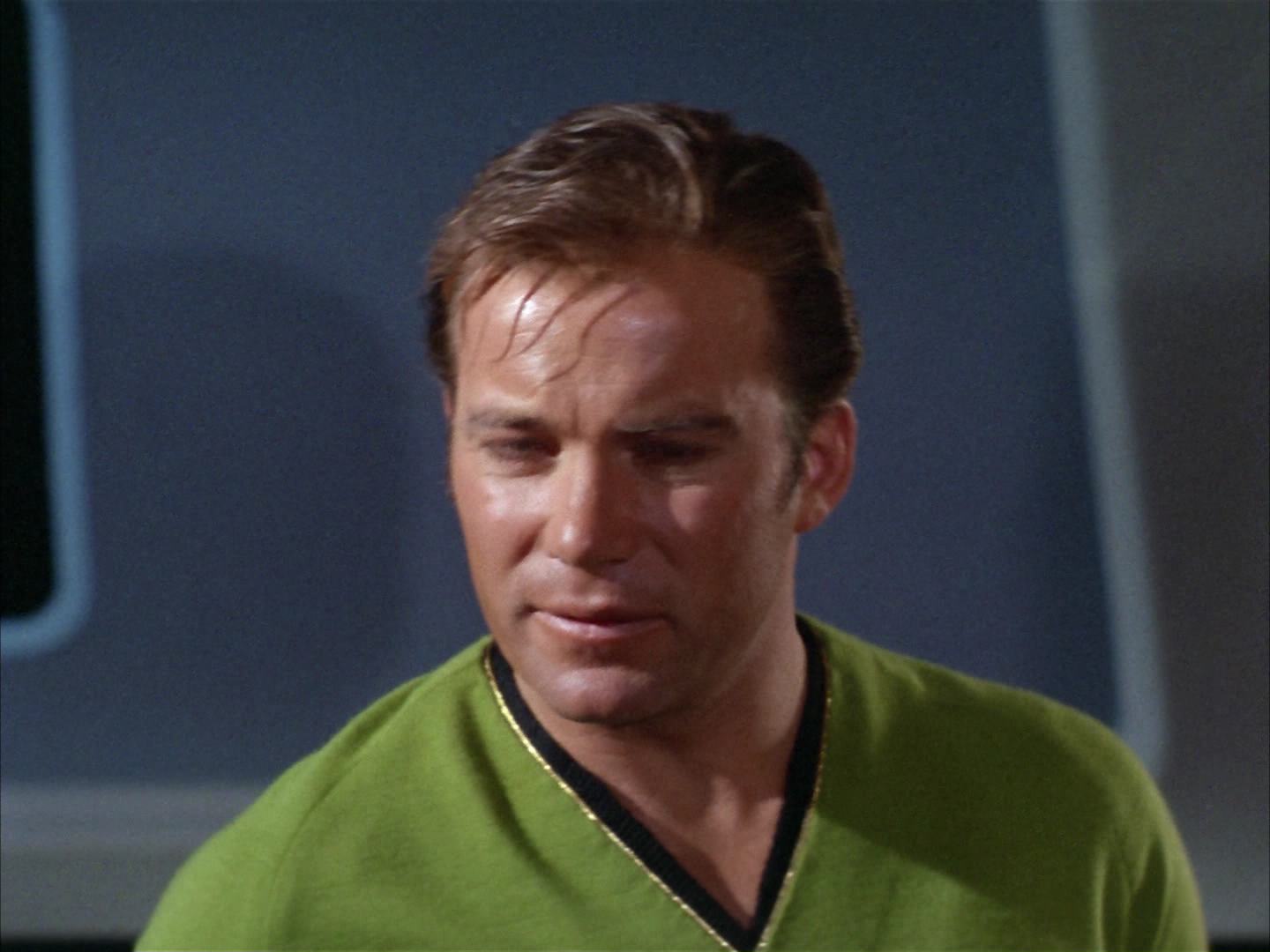 ariane179254_StarTrek_2x14_WolfInTheFold_2917.jpg
