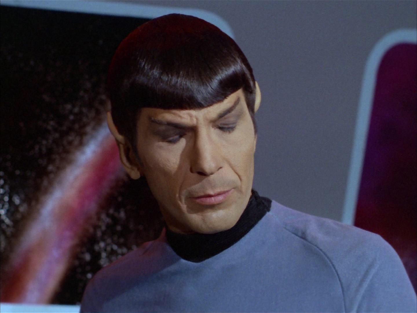 ariane179254_StarTrek_2x14_WolfInTheFold_3025.jpg