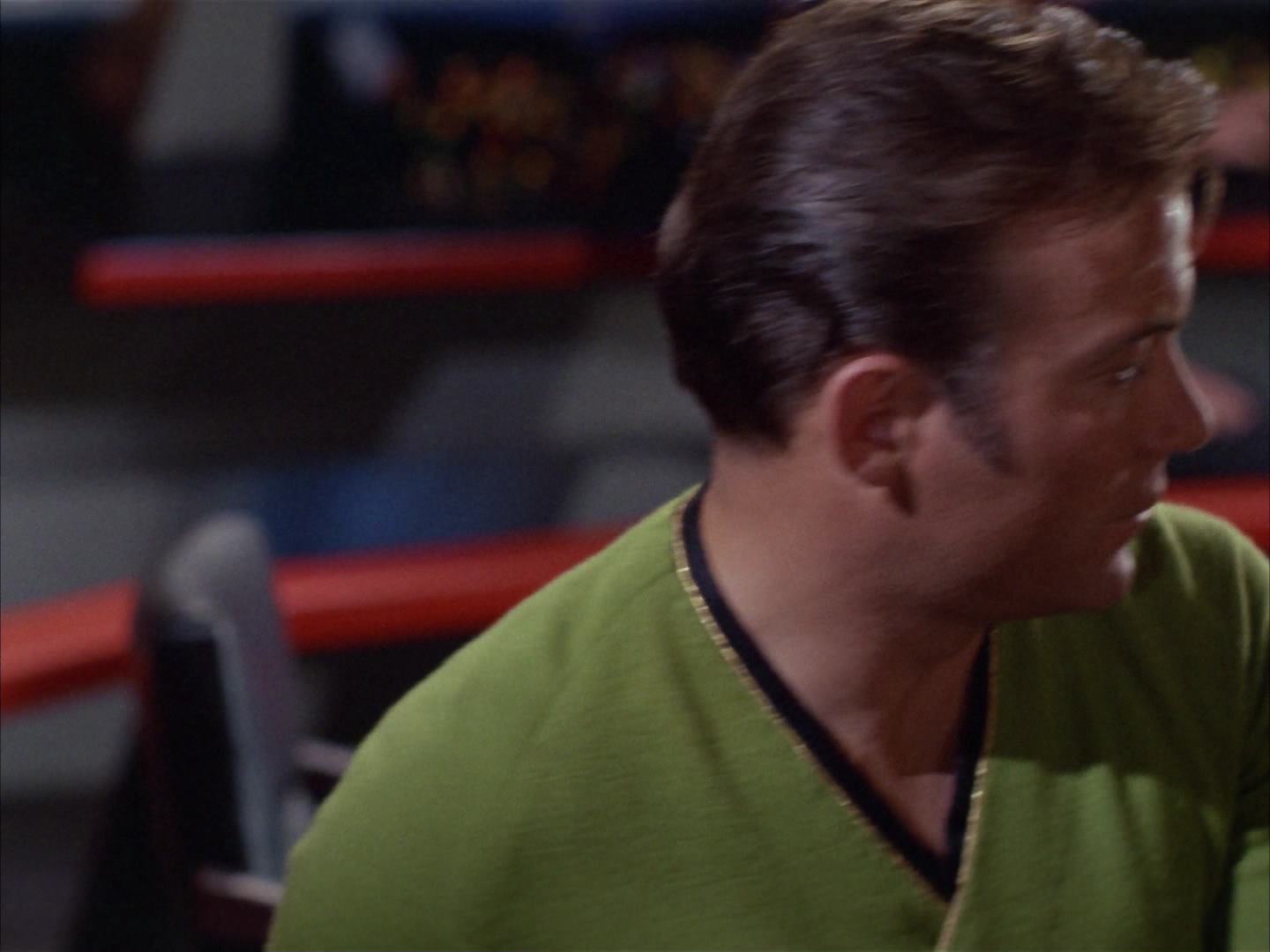 ariane179254_StarTrek_2x14_WolfInTheFold_3029.jpg
