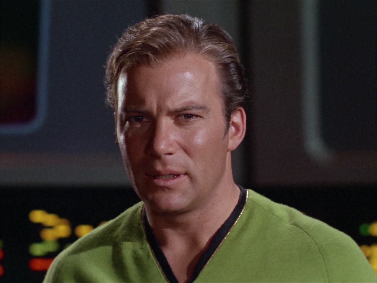 ariane179254_StarTrek_2x14_WolfInTheFold_3047.jpg