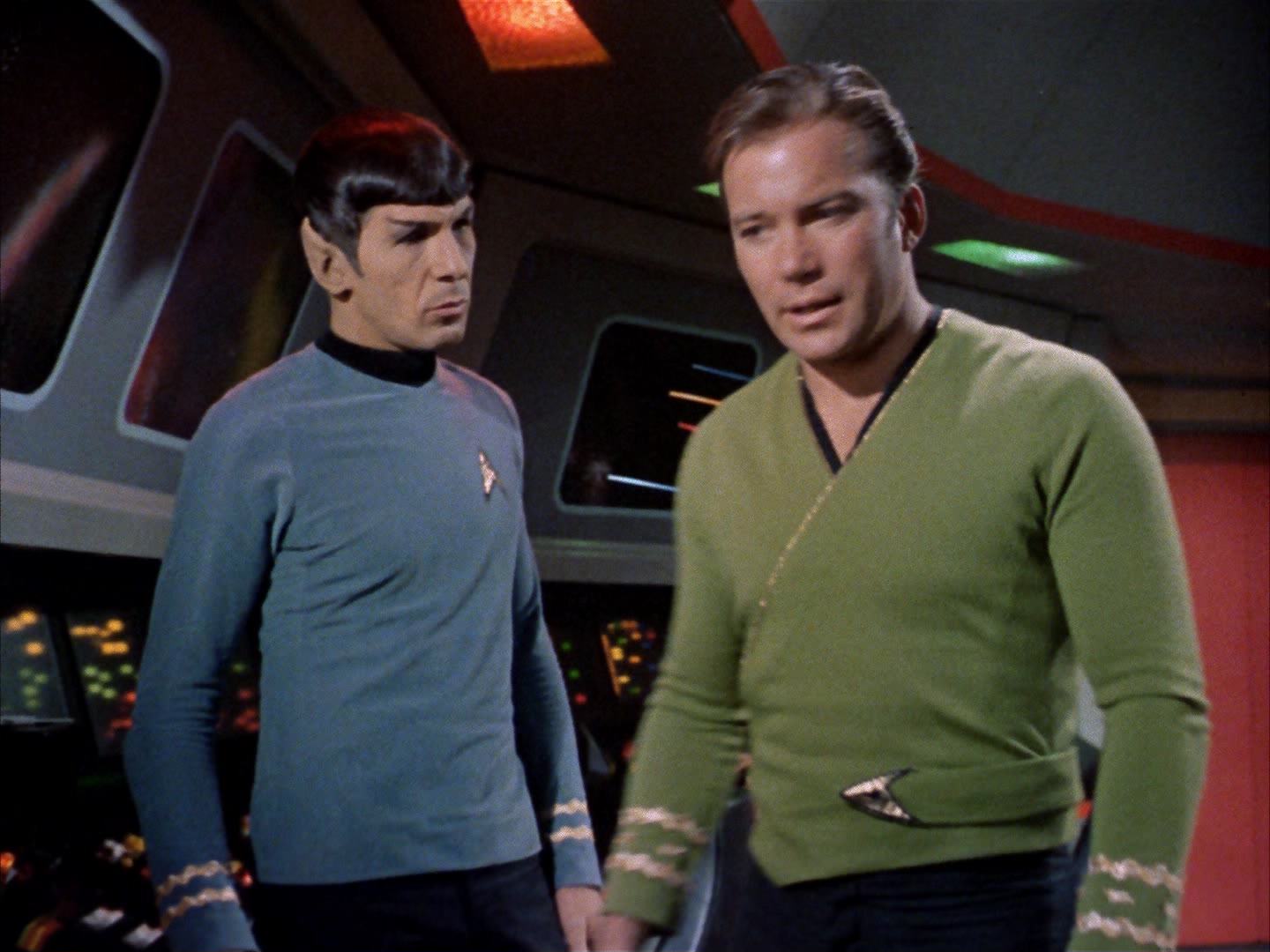ariane179254_StarTrek_2x14_WolfInTheFold_3099.jpg